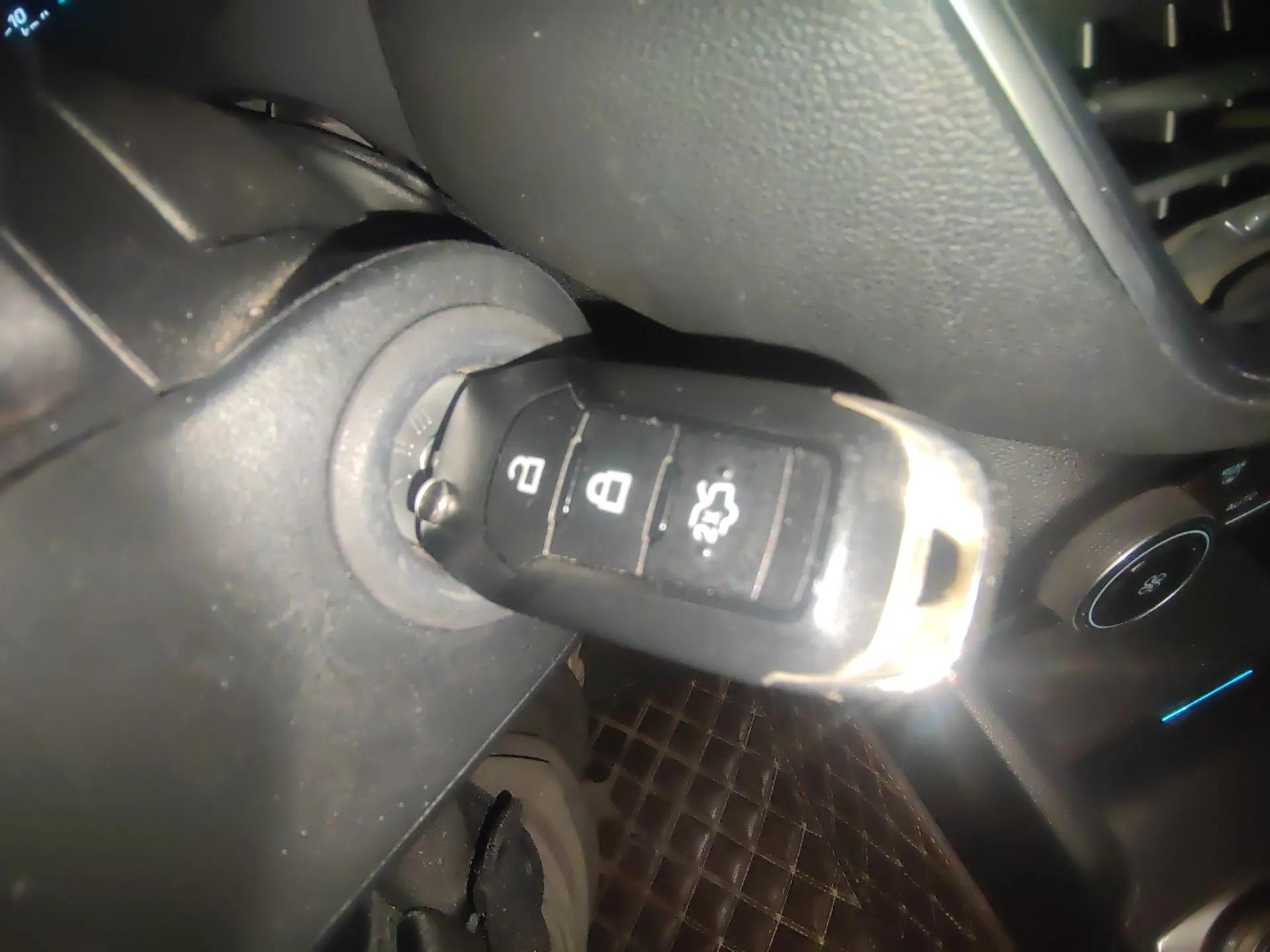 Ford Focus Active 2020 EcoBoost 180 Automatic Trendy Model — миниатюра 9