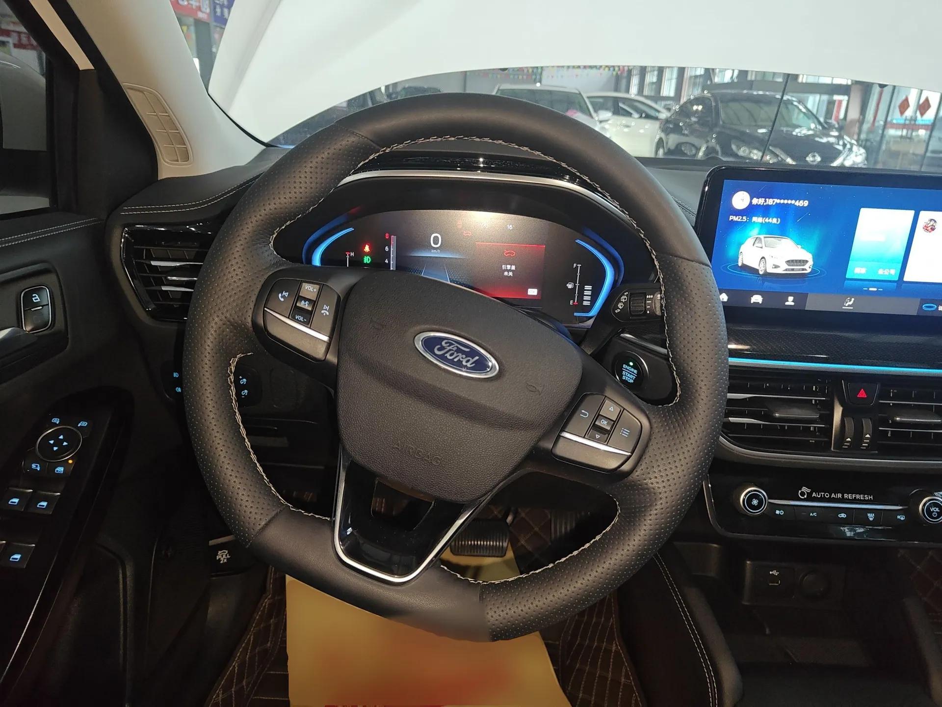 Ford Focus Active 2021 EcoBoost 180 Automatic Trendy Model — миниатюра 13