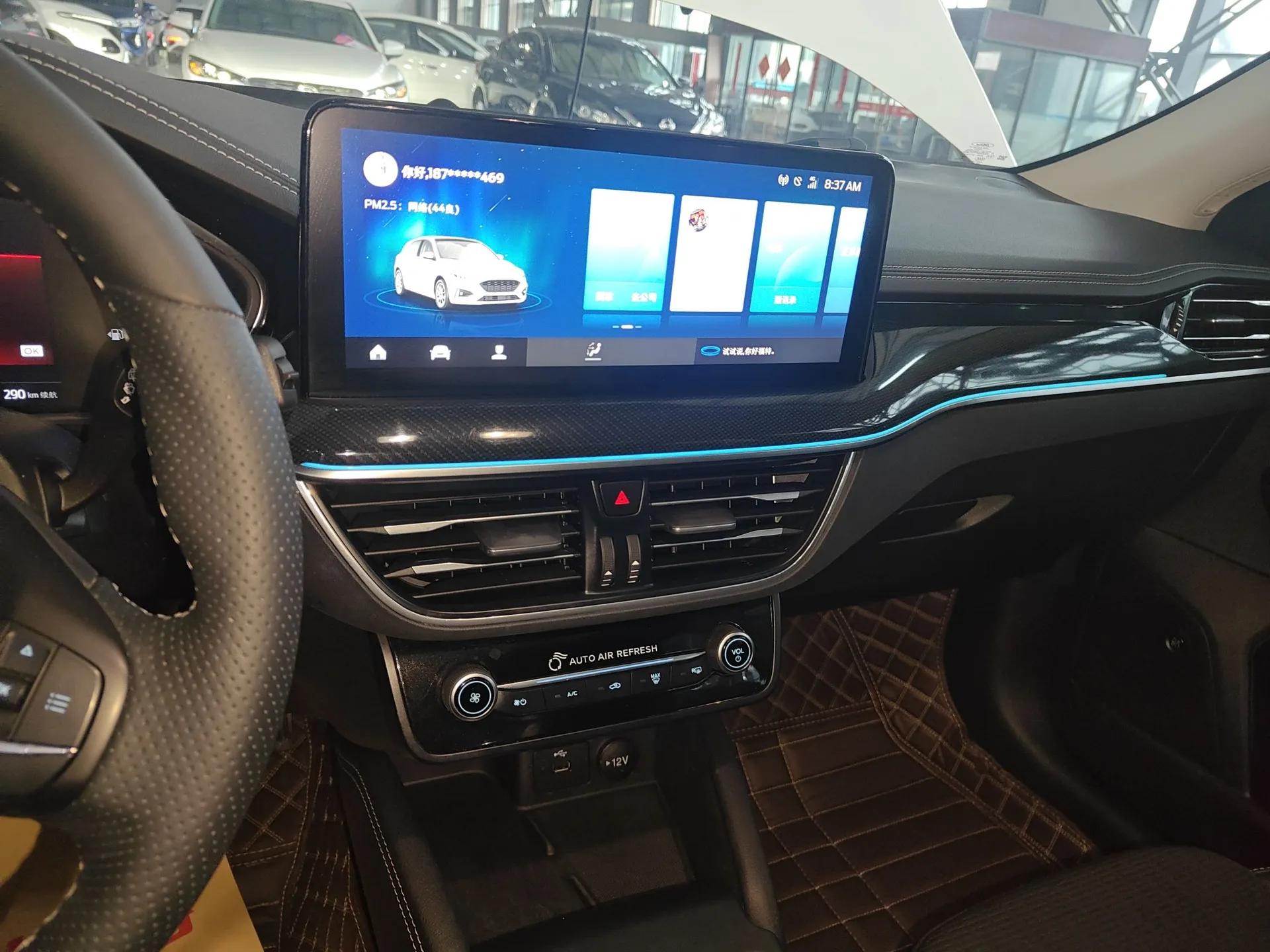 Ford Focus Active 2021 EcoBoost 180 Automatic Trendy Model — миниатюра 16