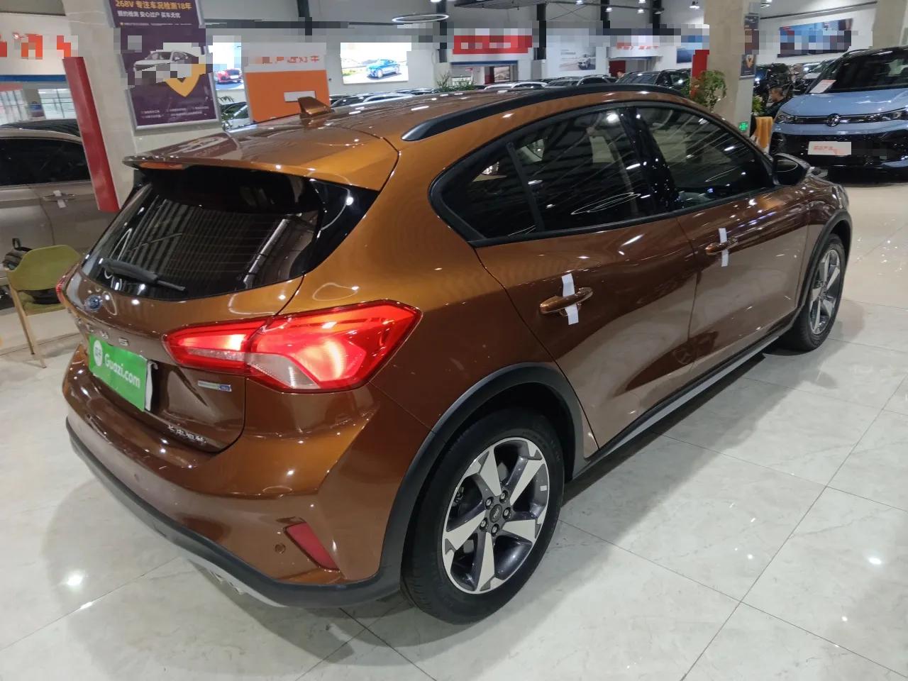 Ford Focus Active 2021 EcoBoost 180 Automatic Trendy Model — миниатюра 7