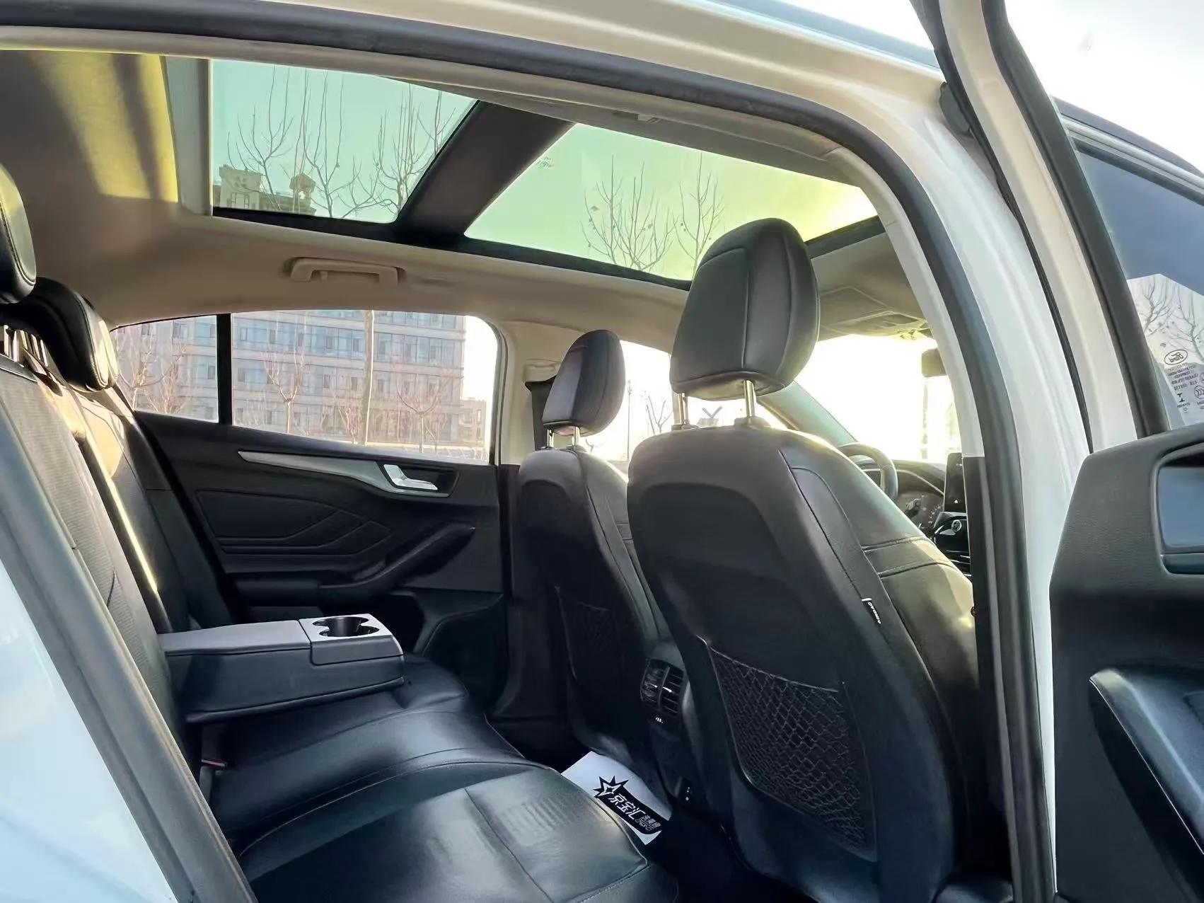 Ford Focus Active 2020 EcoBoost 180 Automatic Titanium Edition — миниатюра 18
