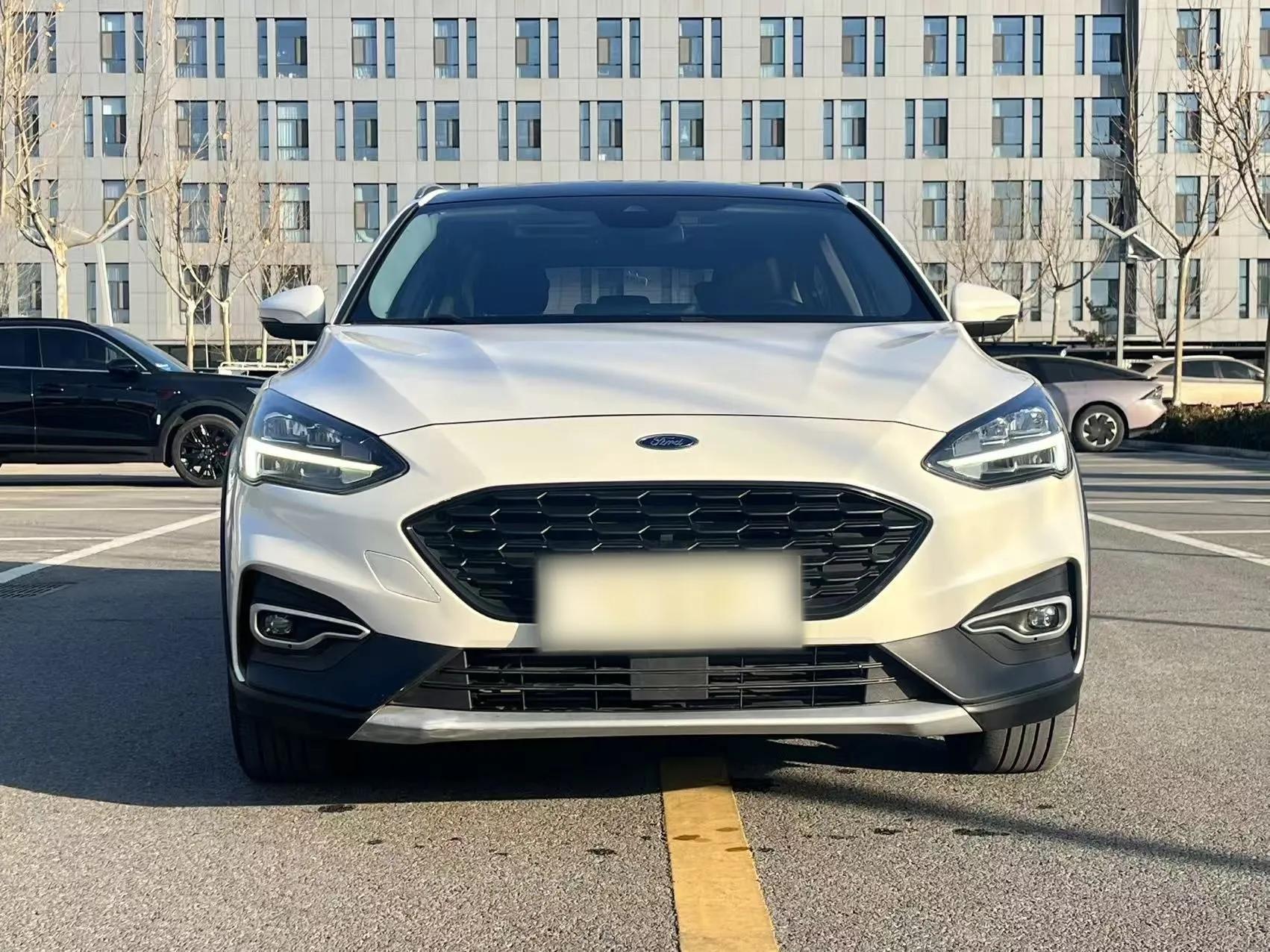 Ford Focus Active 2020 EcoBoost 180 Automatic Titanium Edition — миниатюра 7