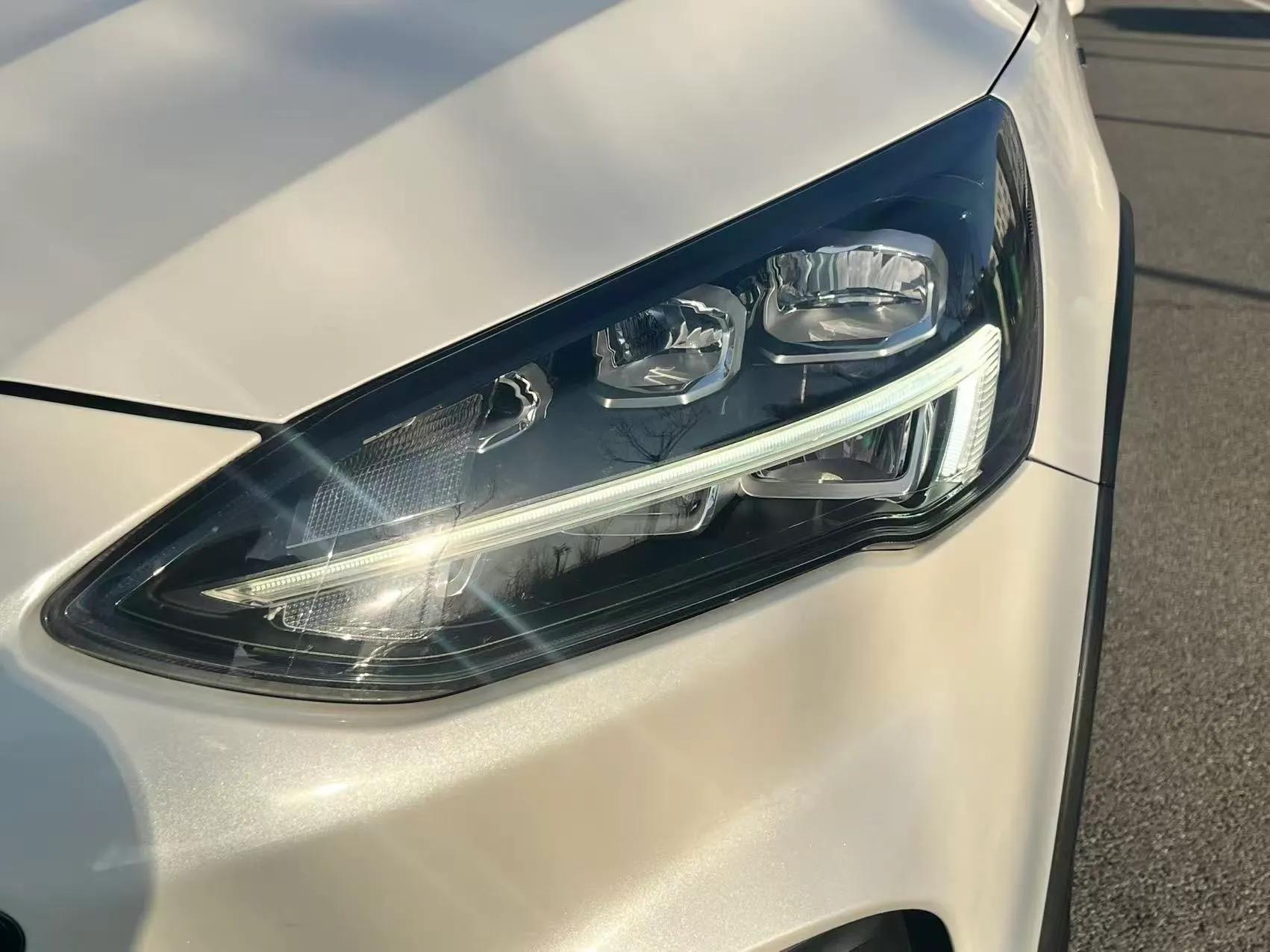 Ford Focus Active 2020 EcoBoost 180 Automatic Titanium Edition — миниатюра 9