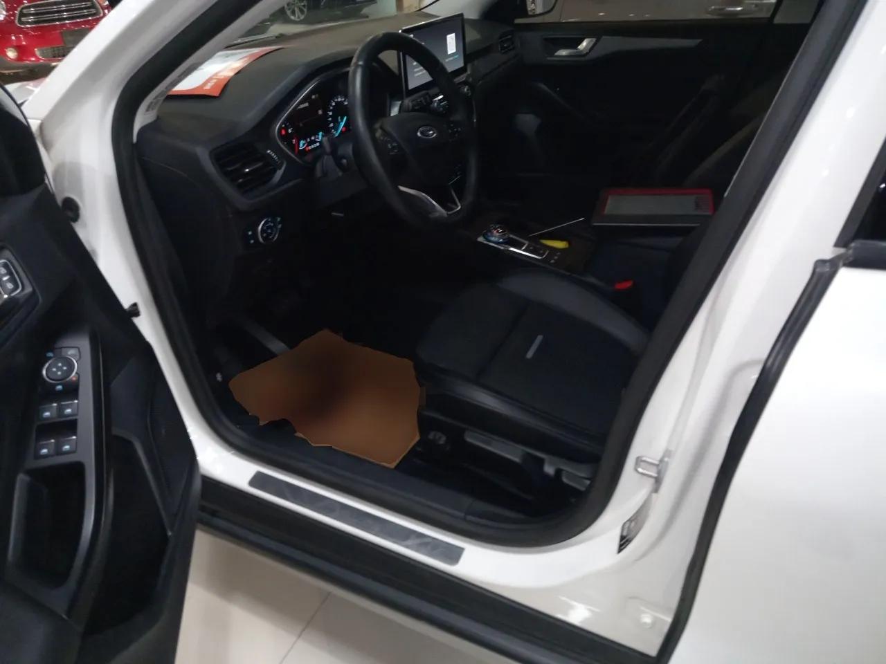 Ford Focus Active 2020 EcoBoost 180 Automatic Trendy Model — миниатюра 16