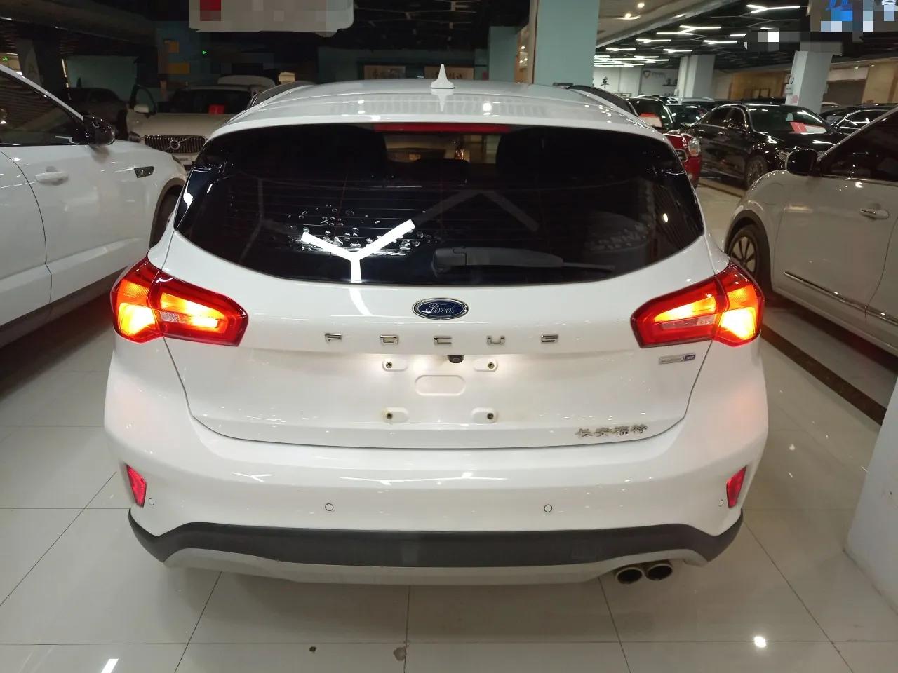 Ford Focus Active 2020 EcoBoost 180 Automatic Trendy Model — миниатюра 6
