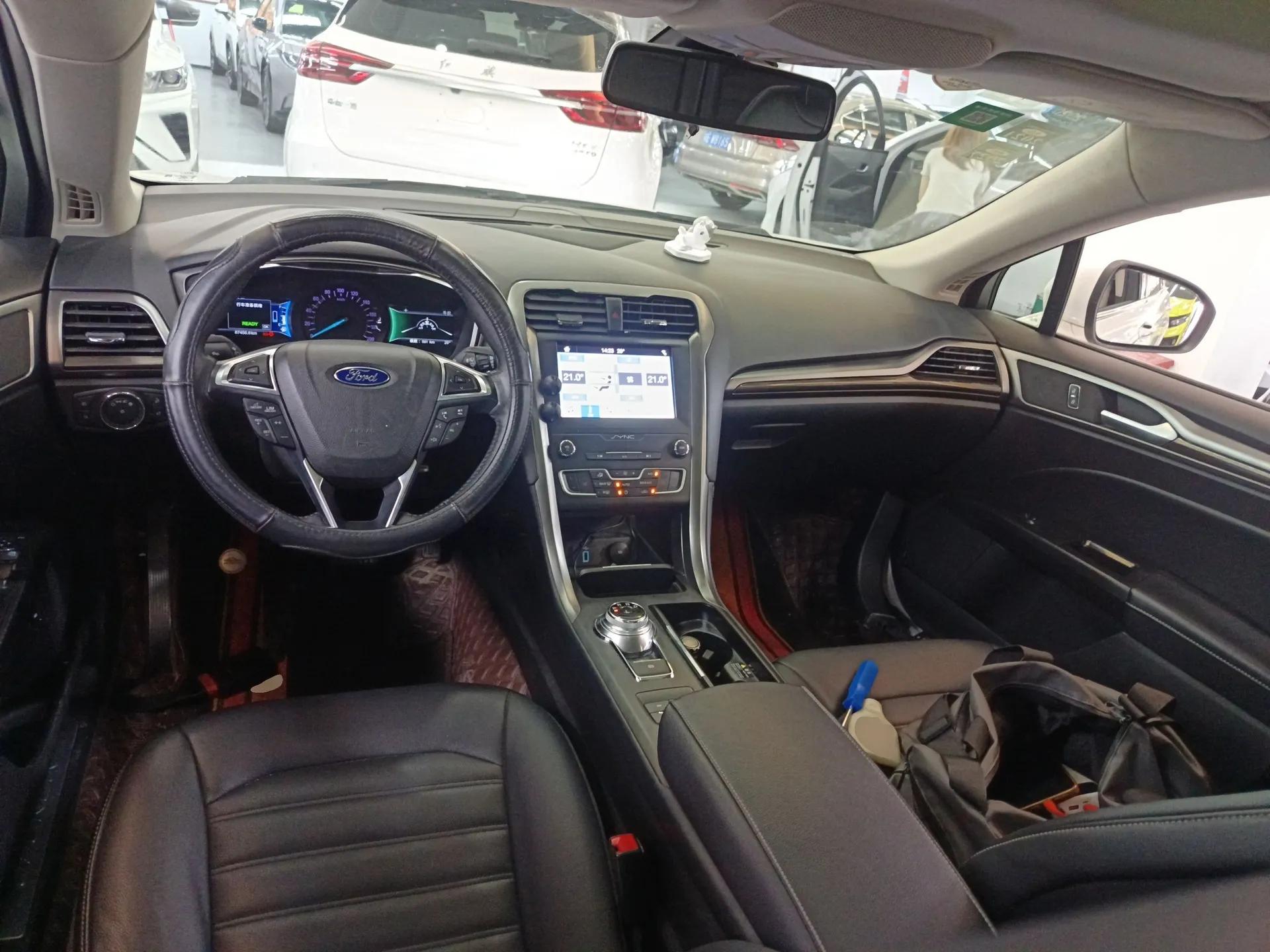 Ford Mondeo New Energy 2018 2.0 PHEV Smart-Control Luxury Version China VI Standard — миниатюра 12