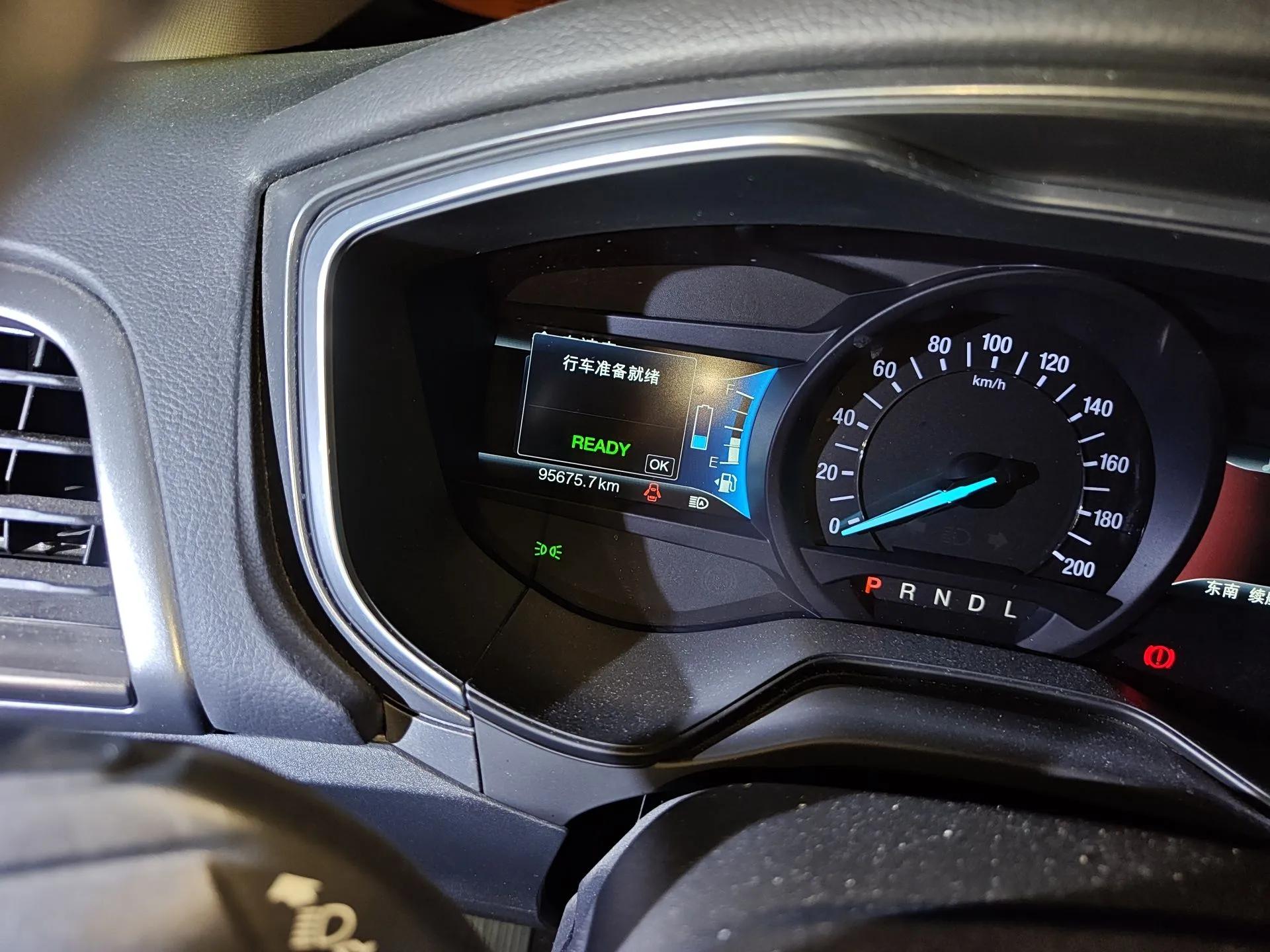 Ford Mondeo New Energy 2018 2.0 PHEV Smart-Control Luxury Version China VI Standard — миниатюра 13