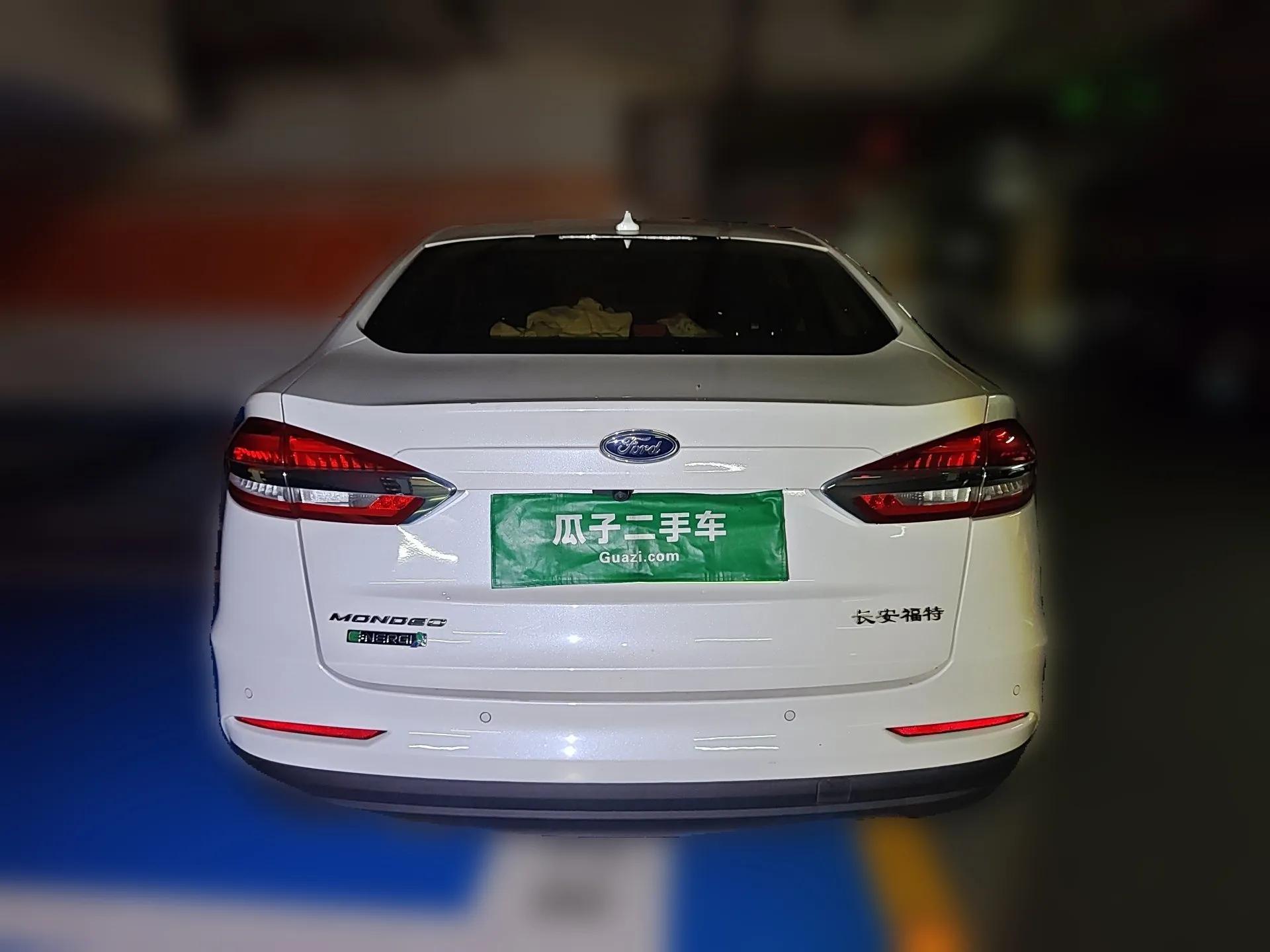 Ford Mondeo New Energy 2018 2.0 PHEV Smart-Control Luxury Version China VI Standard — миниатюра 5