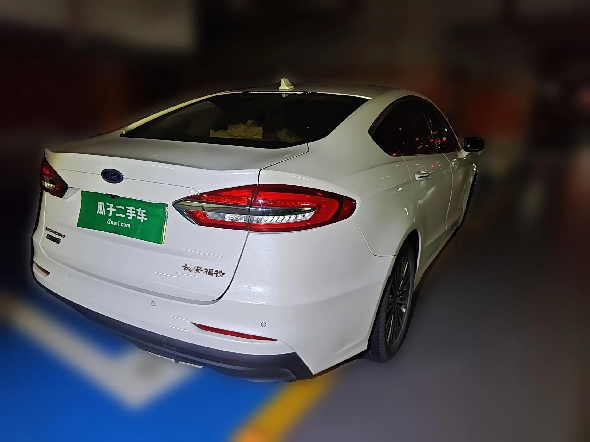 Ford Mondeo New Energy 2018 2.0 PHEV Smart-Control Luxury Version China VI Standard — миниатюра 6