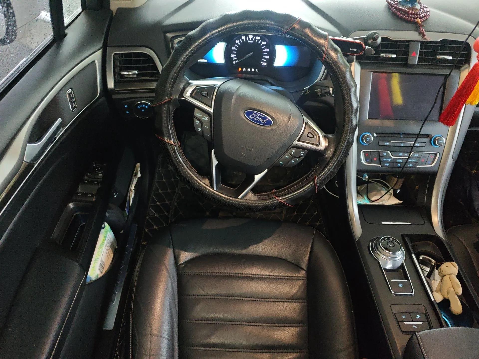 Ford Mondeo New Energy 2018 2.0 PHEV Zhihao Trim — миниатюра 11