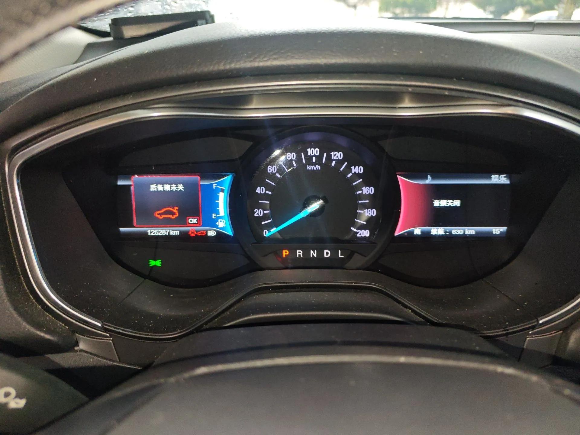 Ford Mondeo New Energy 2018 2.0 PHEV Zhihao Trim — миниатюра 12