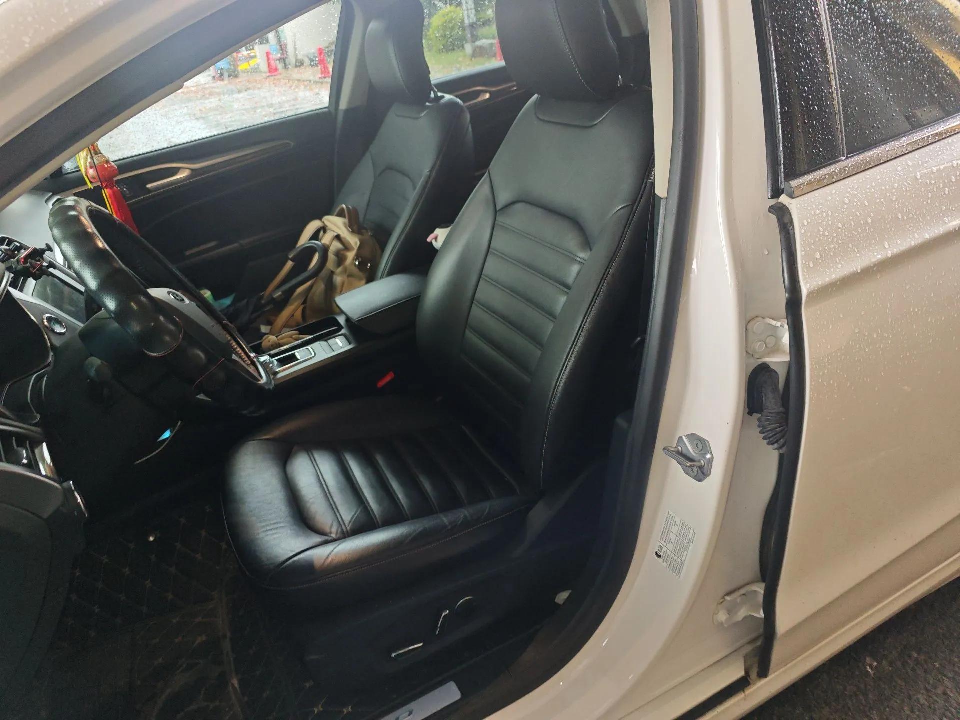 Ford Mondeo New Energy 2018 2.0 PHEV Zhihao Trim — миниатюра 16
