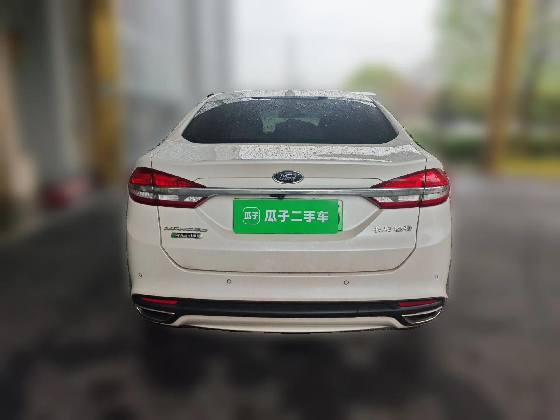 Ford Mondeo New Energy 2018 2.0 PHEV Zhihao Trim — миниатюра 5