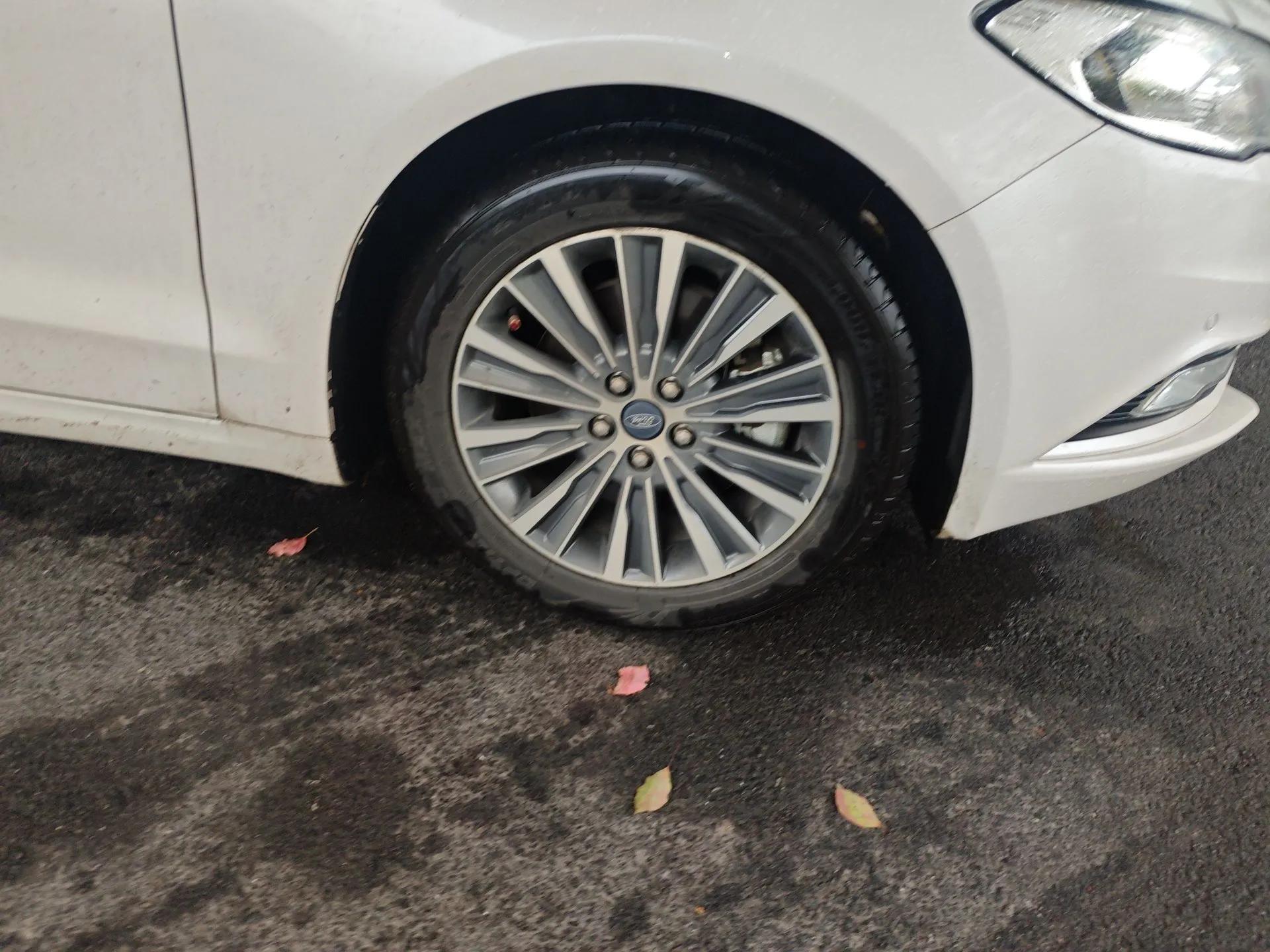 Ford Mondeo New Energy 2018 2.0 PHEV Zhihao Trim — миниатюра 8