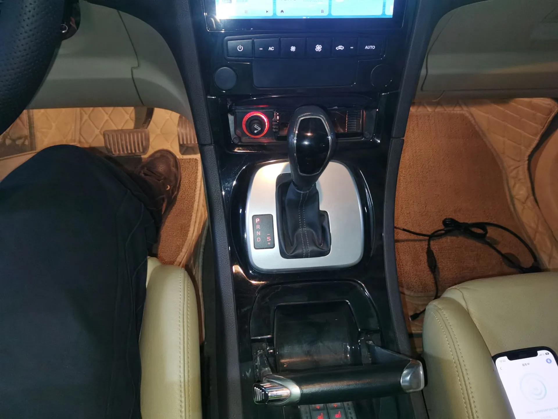 Ford S-MAX 2008 2.3L 7-Seater Luxury Version — миниатюра 17