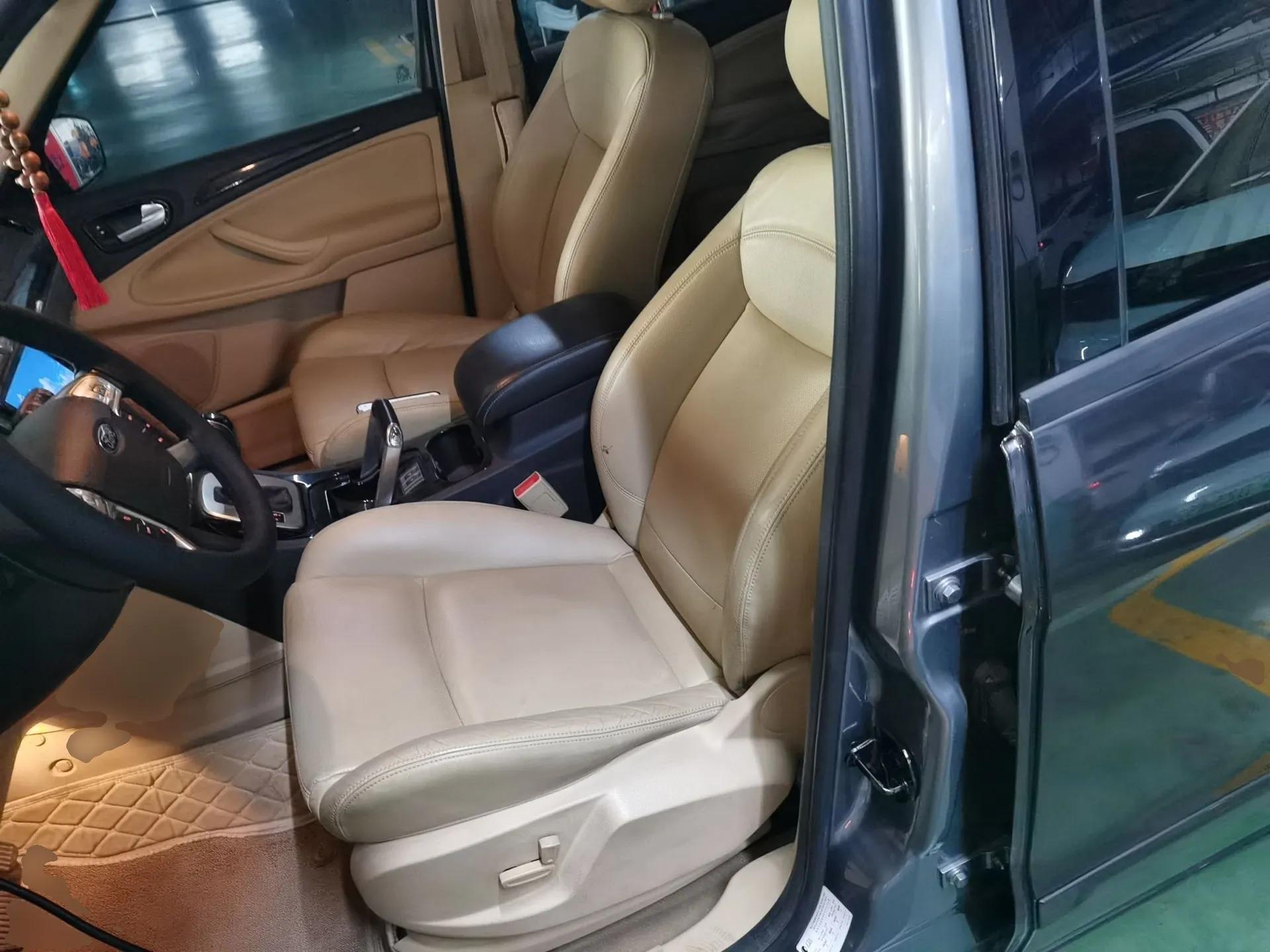 Ford S-MAX 2008 2.3L 7-Seater Luxury Version — миниатюра 18