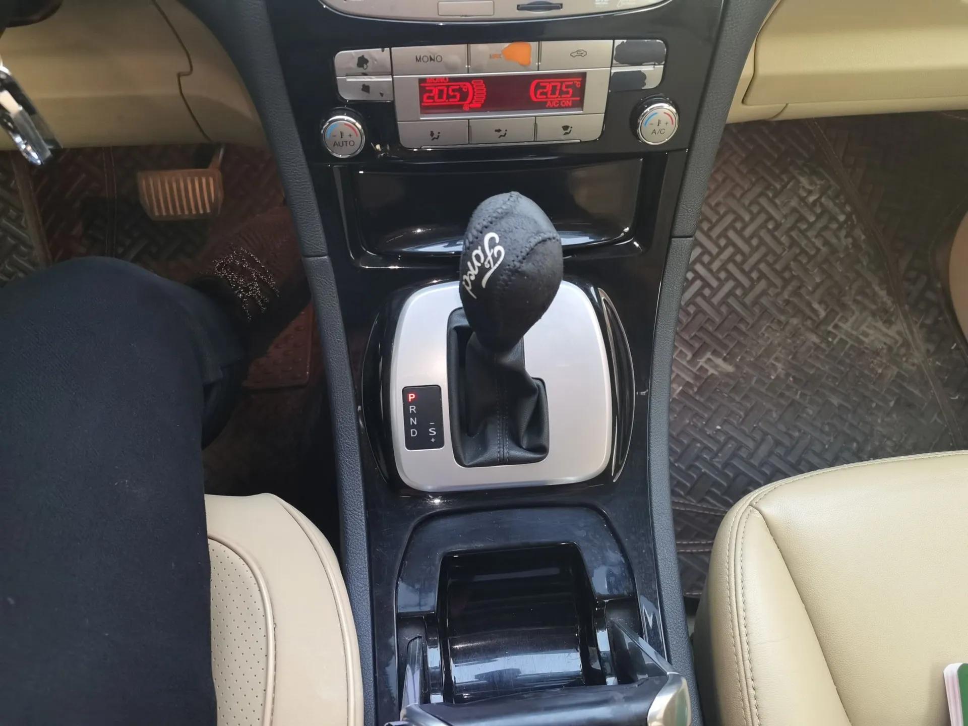 Ford S-MAX 2008 2.3L 7-Seater Luxury Version — миниатюра 15