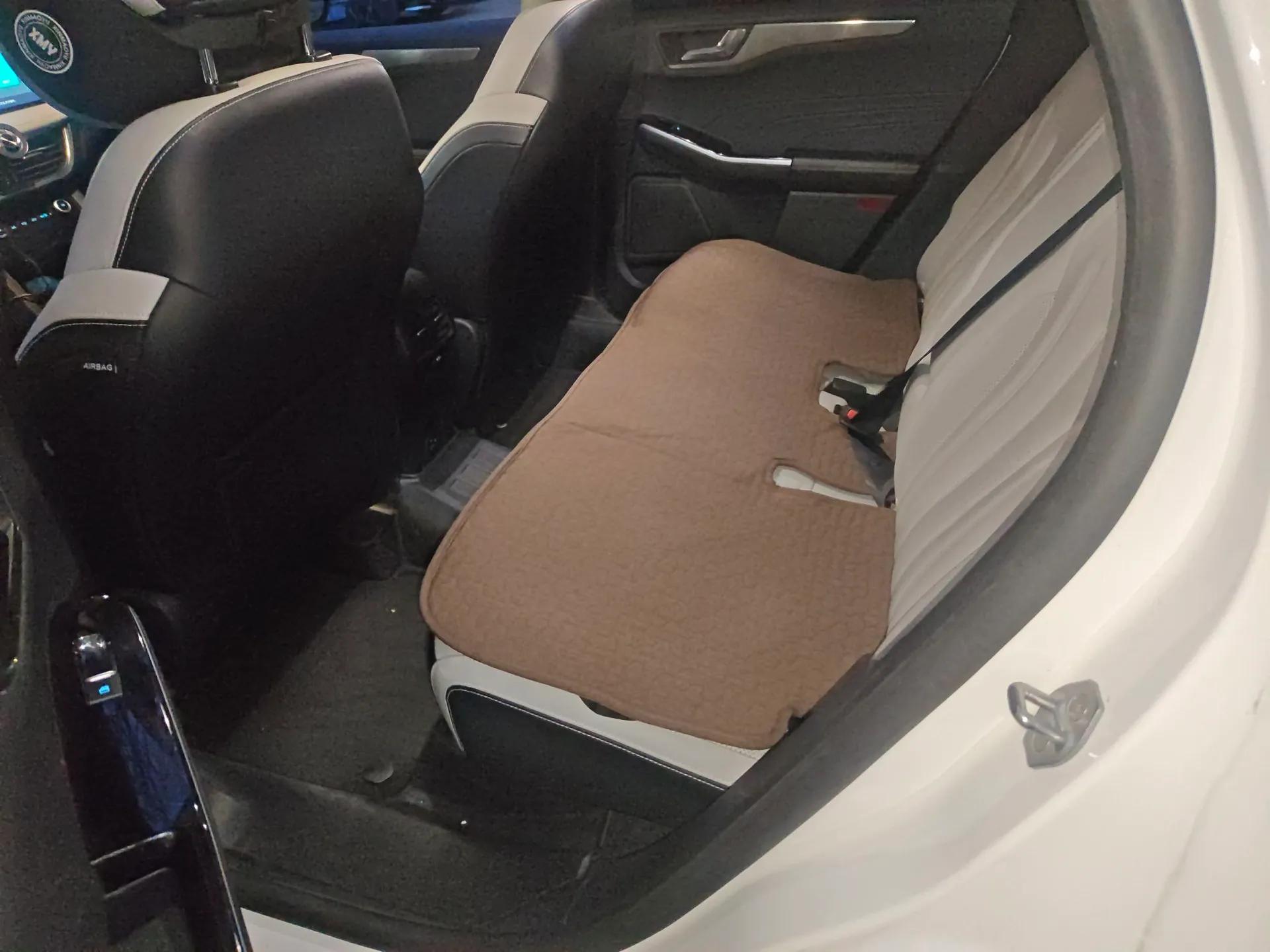 Ford Escape New Energy 2021 PHEV model — миниатюра 18