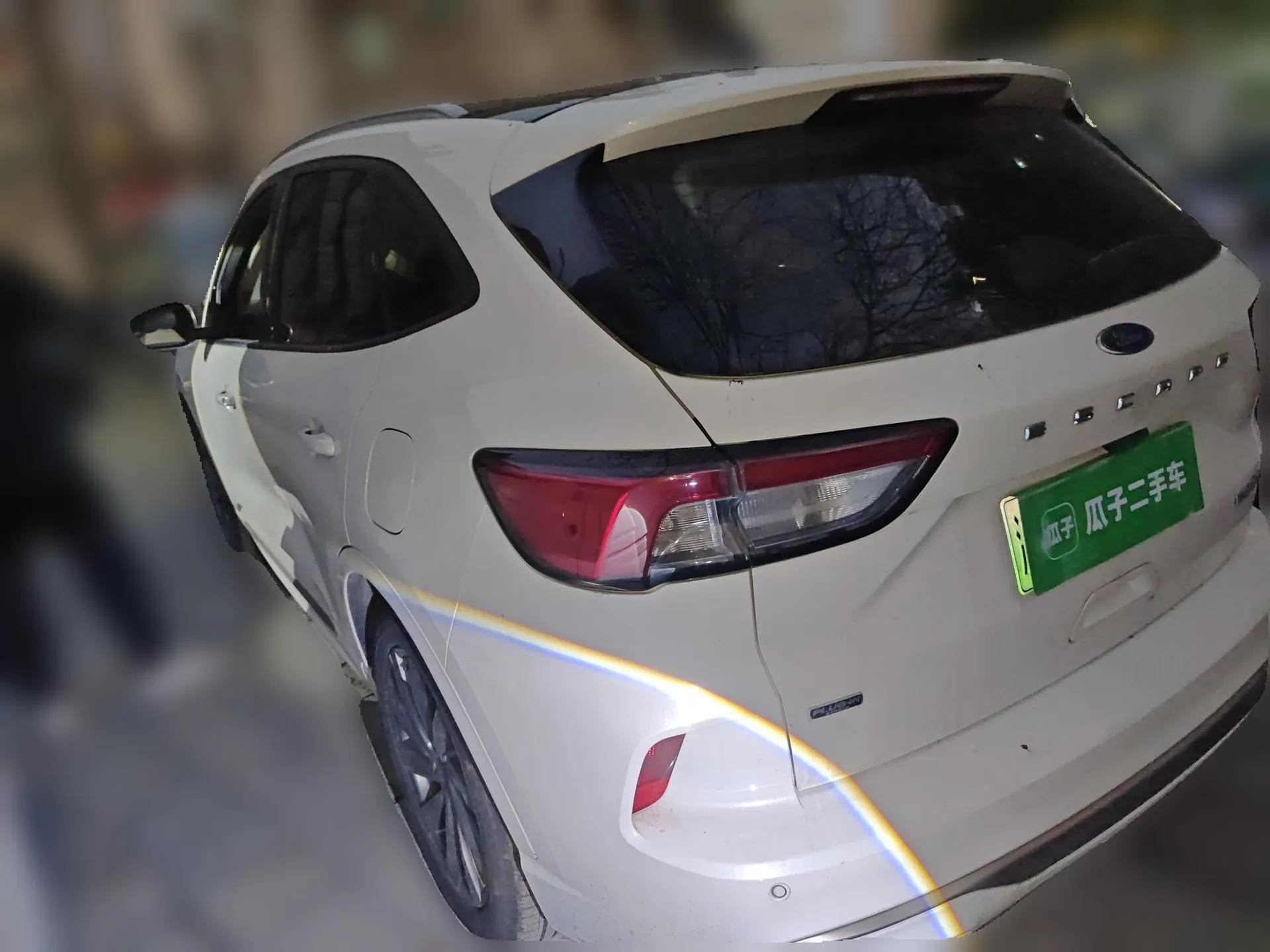 Ford Escape New Energy 2021 PHEV model — миниатюра 4