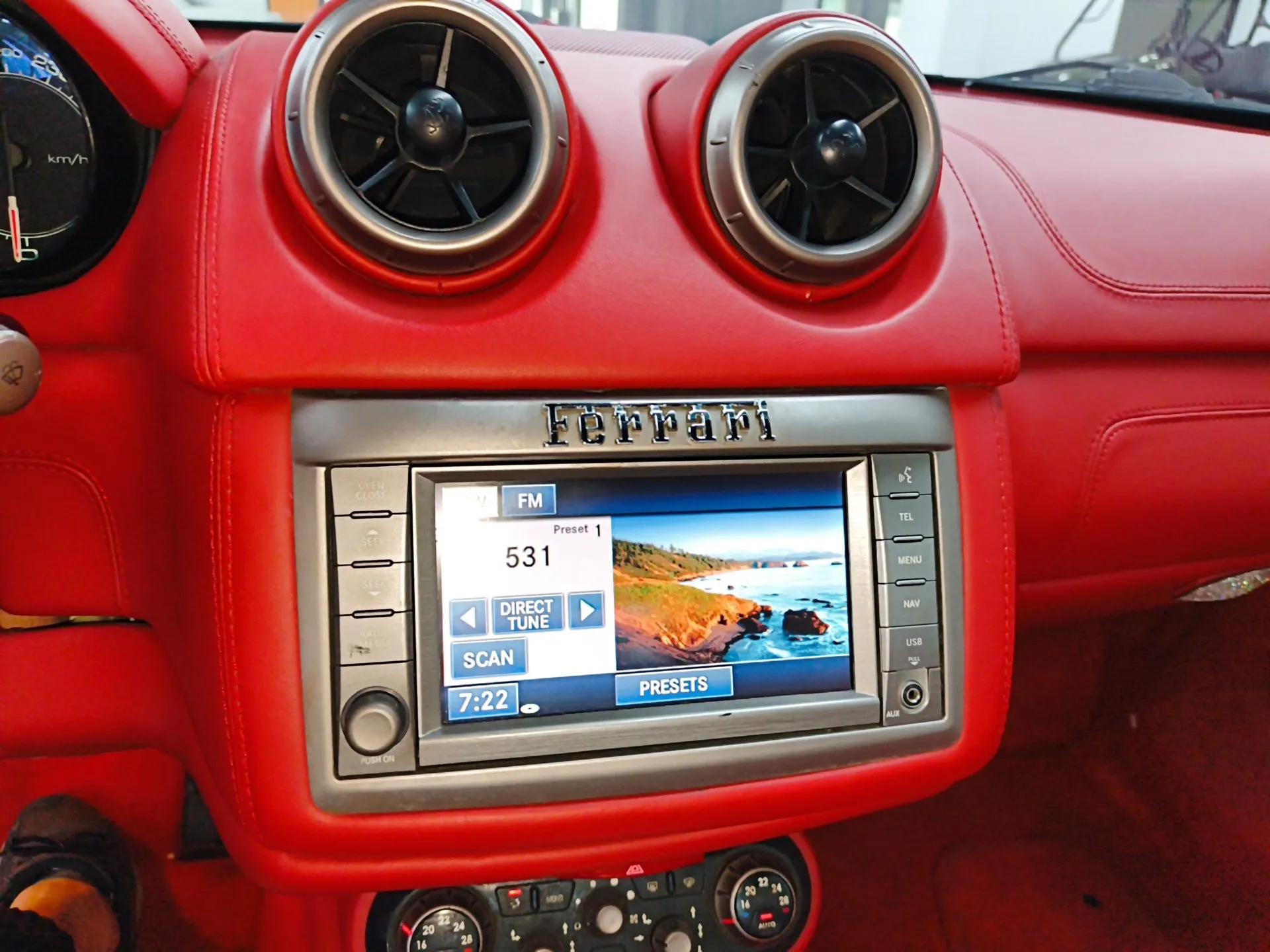 Ferrari California T 2009 4.3L Standard Edition — миниатюра 14