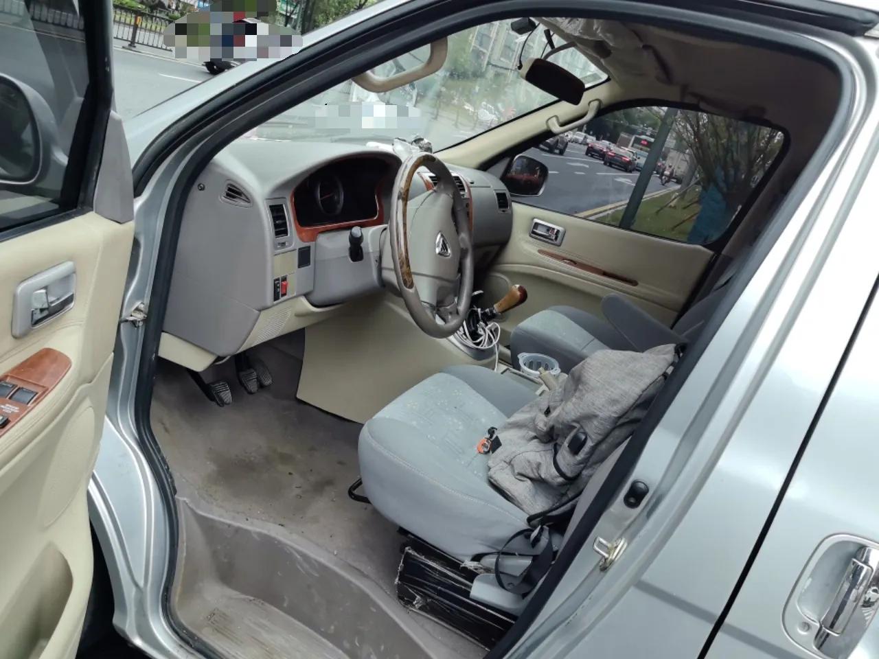 Foton MP-X E 2014 2.0L Wealth Express Comfort Edition Basic Configuration Short Wheelbase with 4G63 Engine — миниатюра 17