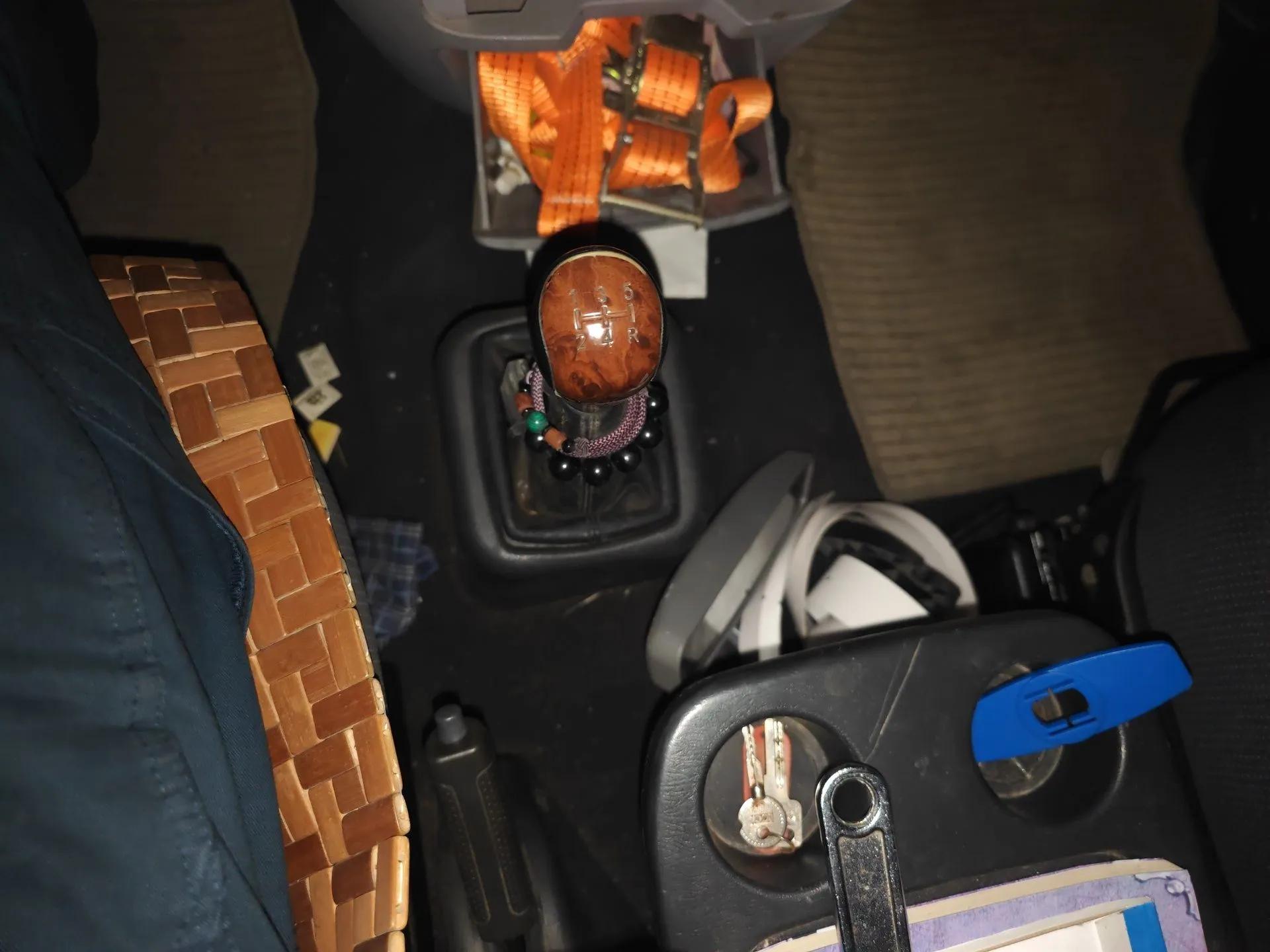 Foton MP-X E 2016 2.0L Express Edition 4G63 — миниатюра 15
