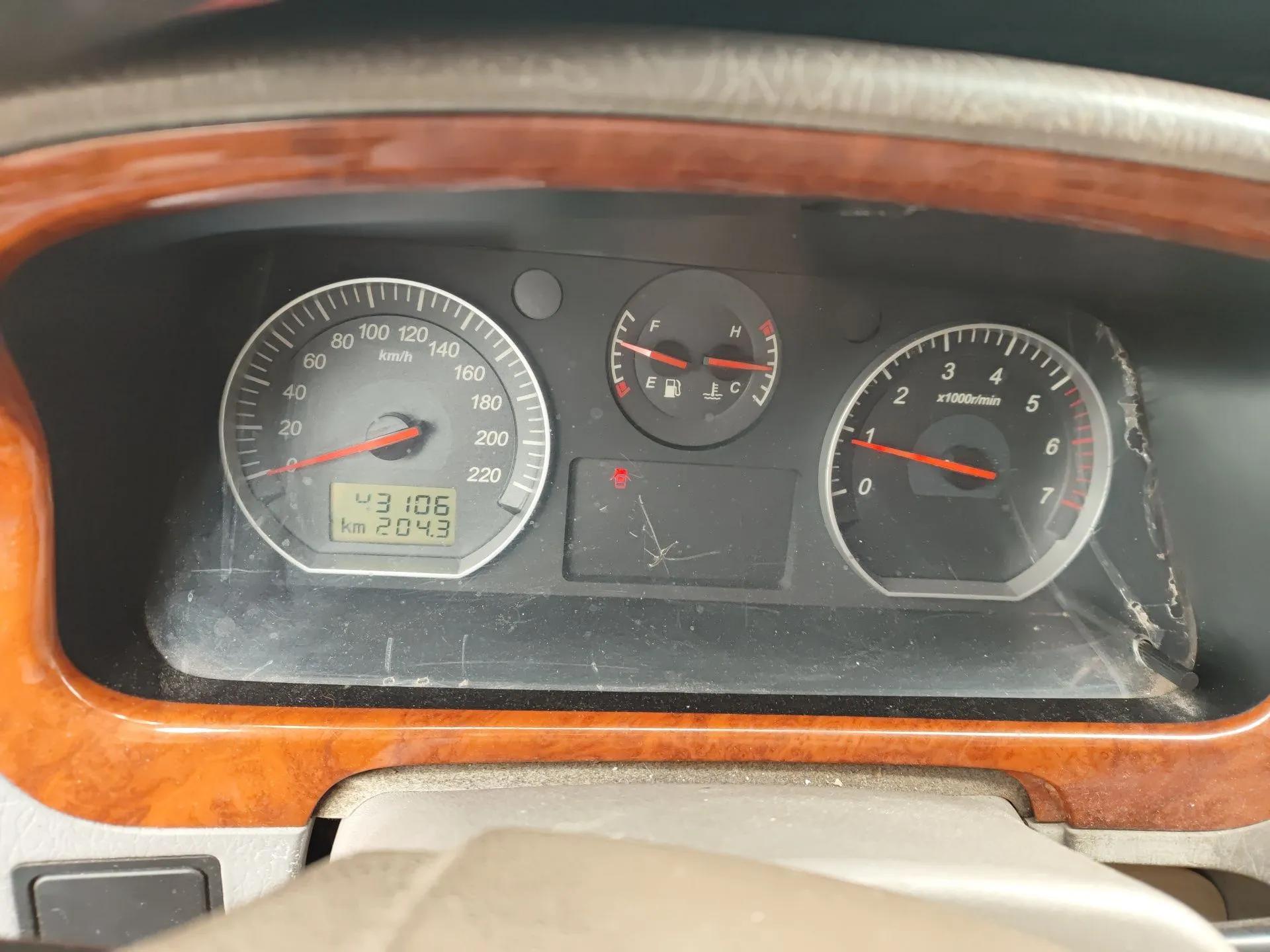 Foton MP-X E 2014 2.4L Wealth Express Comfort Version Basic Edition with 4G64 — миниатюра 12