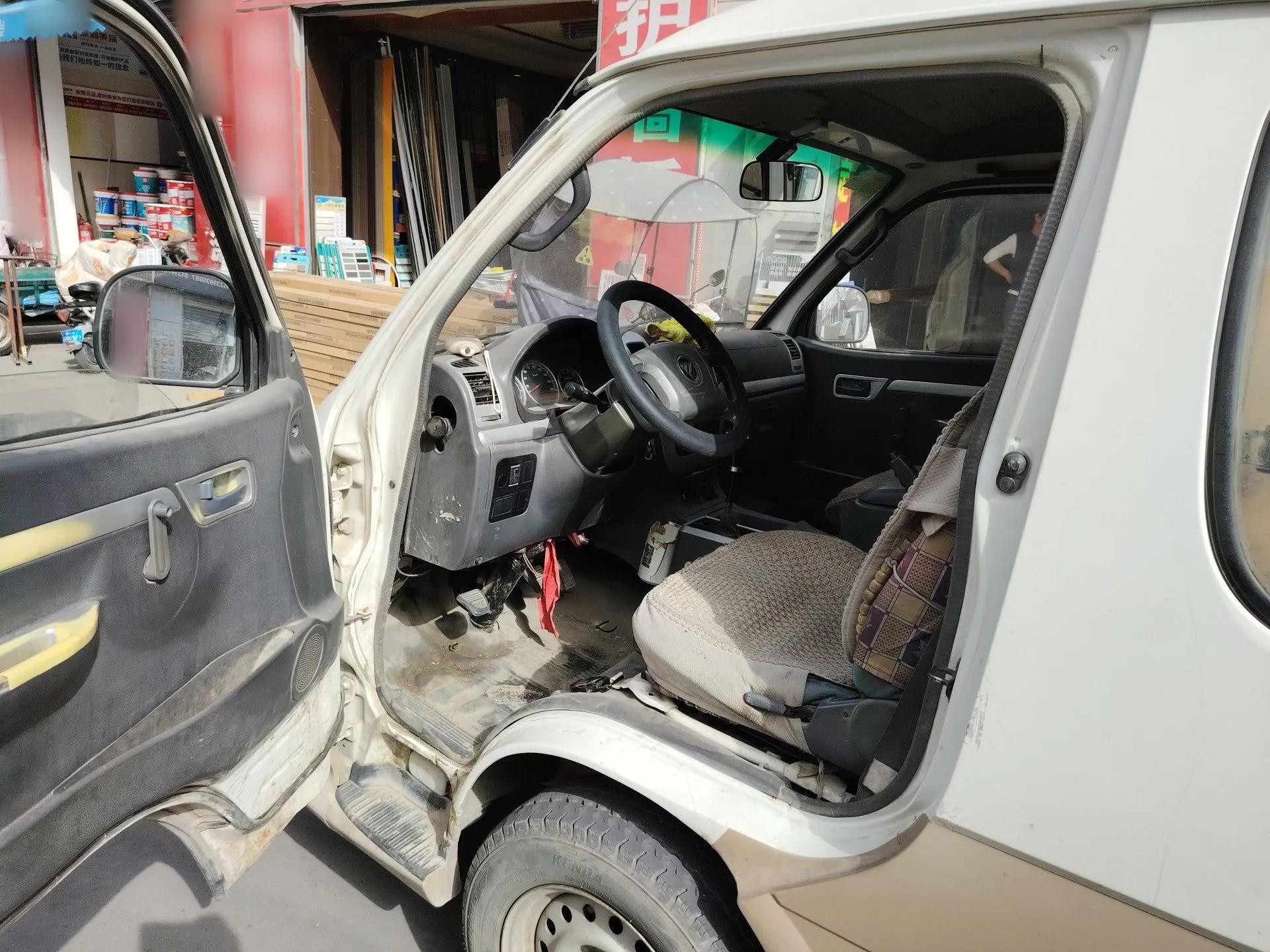 Foton Scenic 2014 2.2L Express Classic Long-Wheelbase Low-Roof 491EQ4 — миниатюра 17