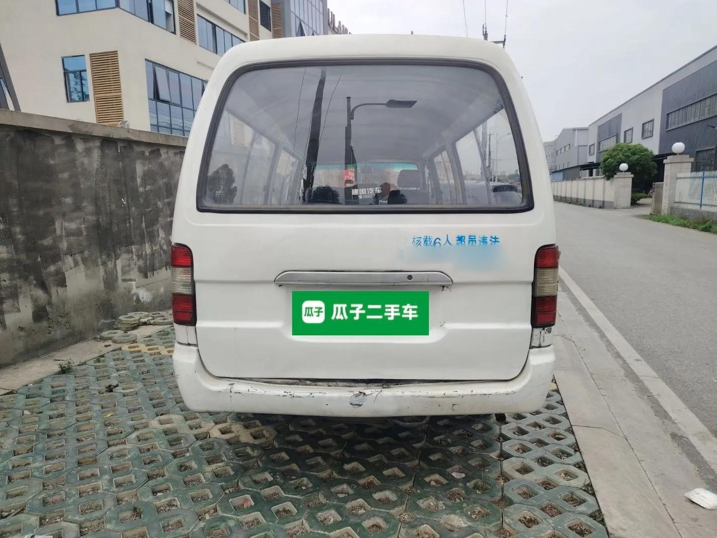 Foton Scenic 2014 2.0L Express Classic Long-Wheelbase Low-Roof 486EQV4 — миниатюра 5