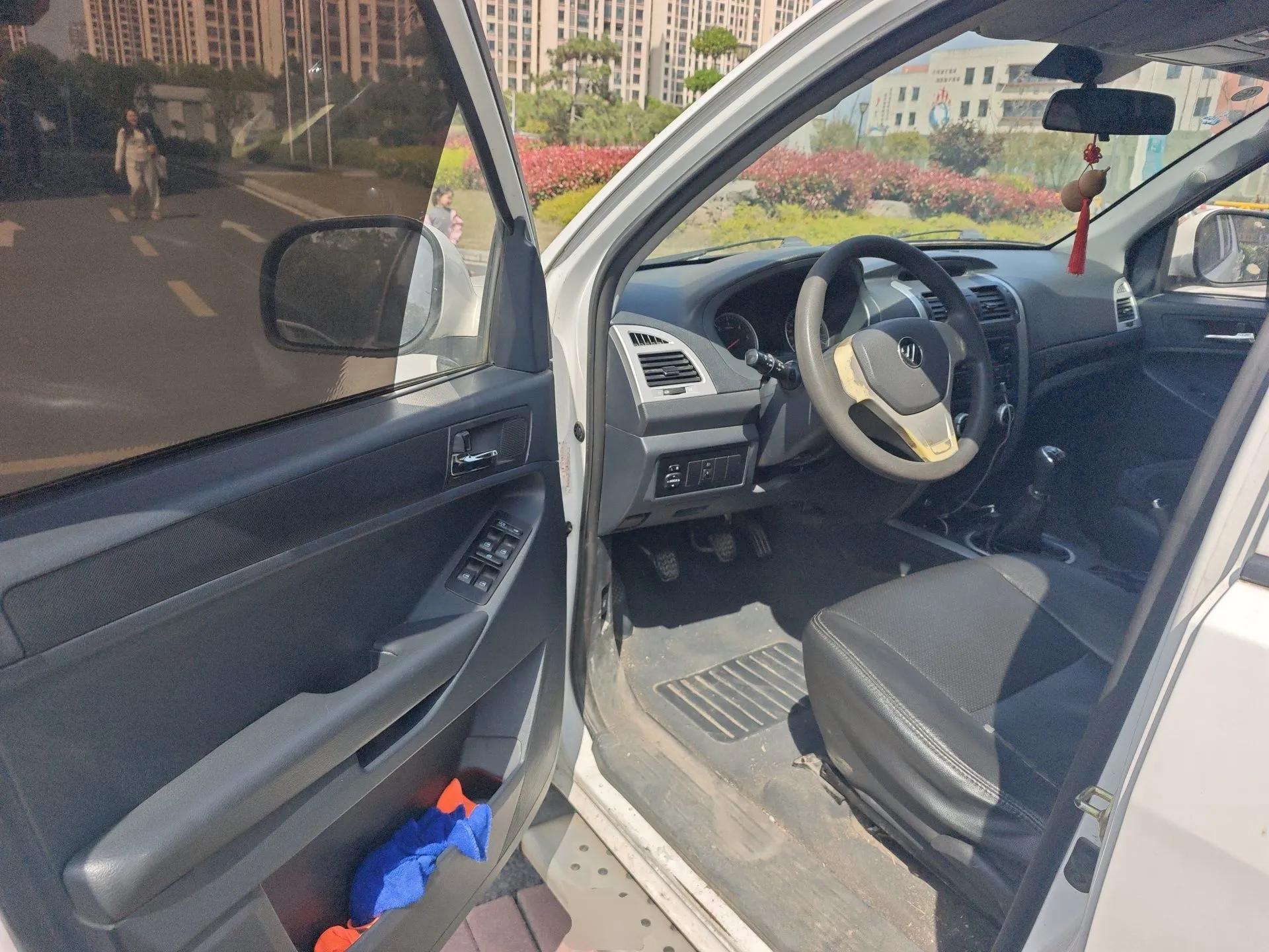 Foton Tunland 2017 2.8T E3 Diesel Two-Wheel Drive Extended Comfort Version BJ493ZLQ4 — миниатюра 17