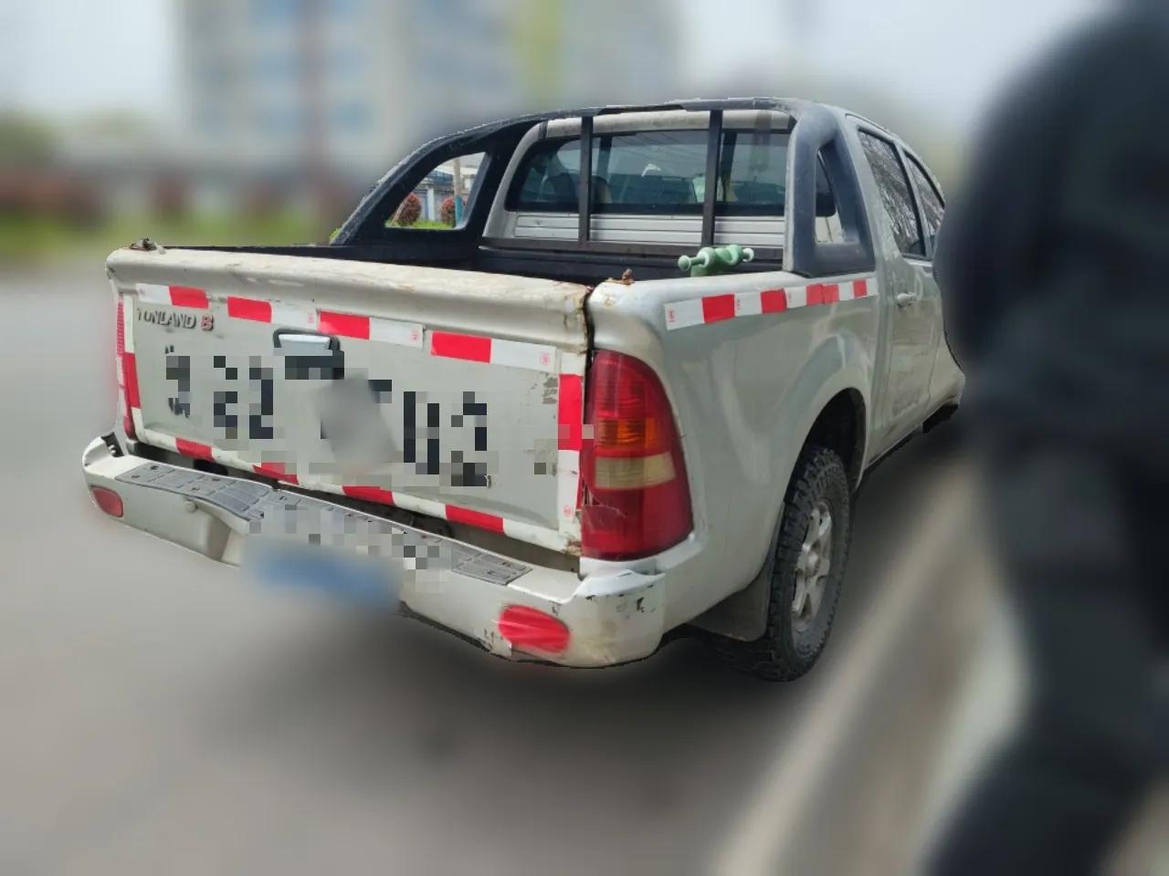 Foton Tunland 2017 2.8T E3 Diesel Two-Wheel Drive Elite Edition BJ493ZLQ4 — миниатюра 6
