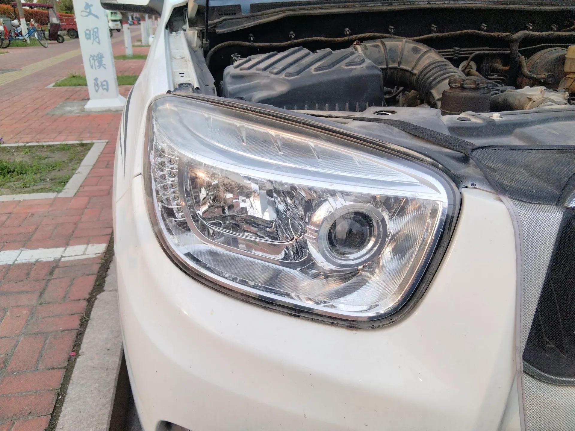 Foton Savana 2015 2.0T Manual 4x4 Gasoline Luxury 7-Seater — миниатюра 7