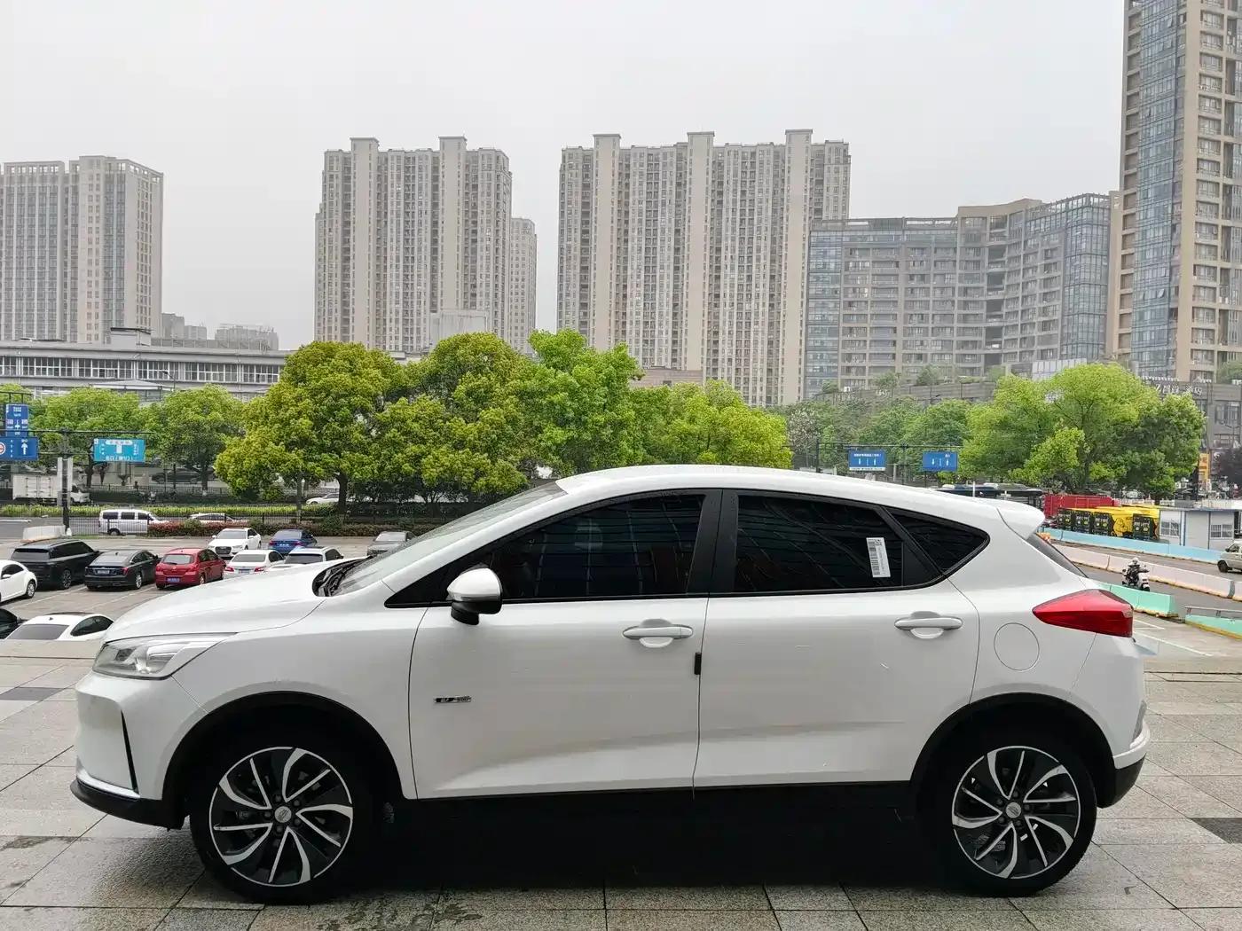Geely GSe 2019 500 Leading Edition — миниатюра 4