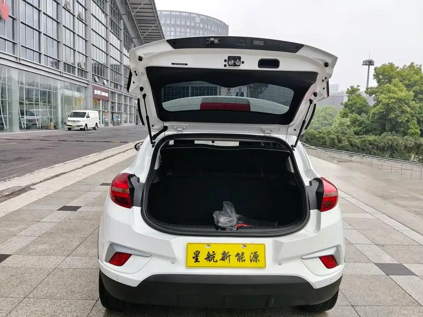 Geely GSe 2019 500 Leading Edition — миниатюра 9