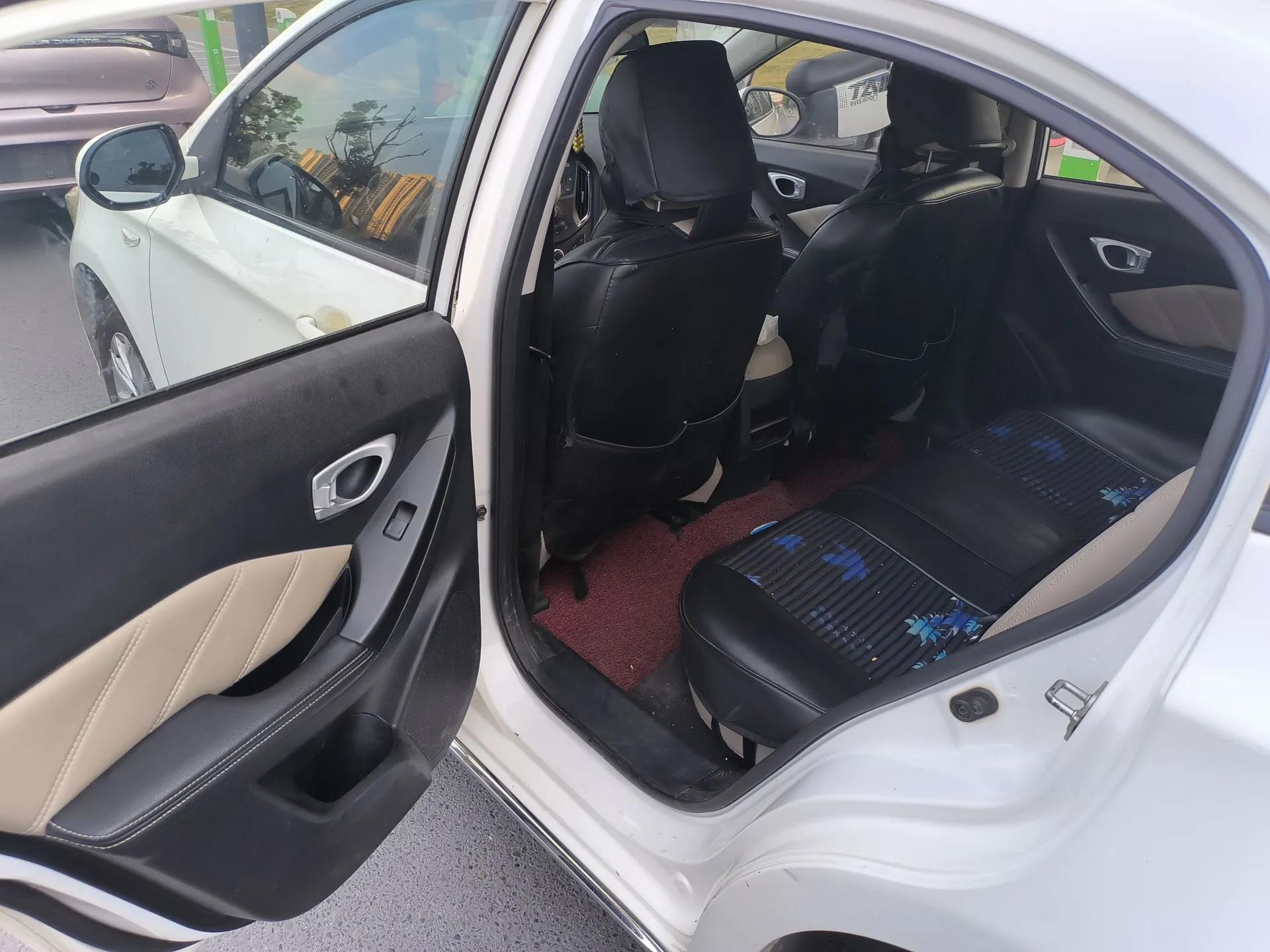 GAC Trumpchi GA3S Vision 2014 1.6L Manual Elite Edition — миниатюра 18