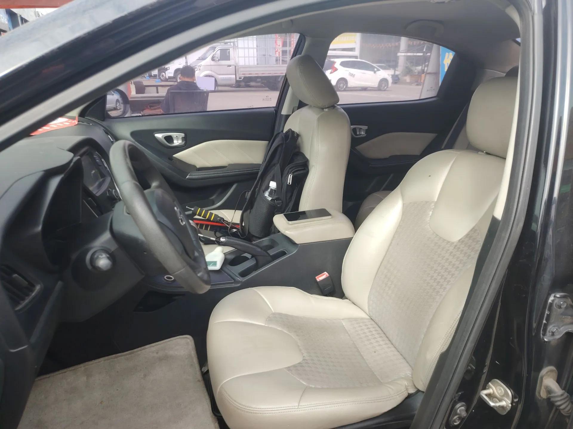 GAC Trumpchi GA3S Vision 2014 1.6L Manual Elite Edition — миниатюра 17