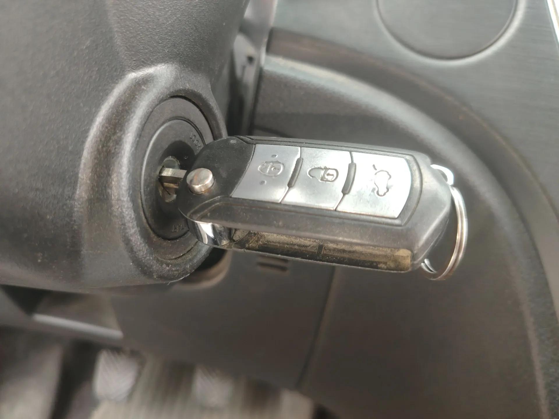 GAC Trumpchi GA3S Vision 2014 1.6L Manual Elite Edition — миниатюра 22