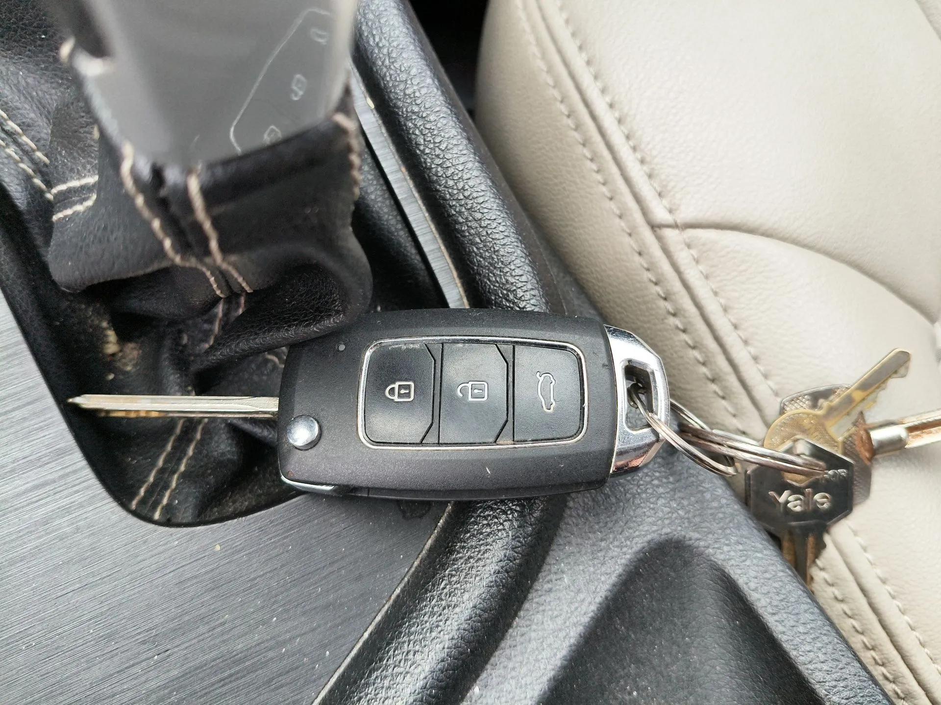 GAC Trumpchi GA3S Vision 2014 1.6L Manual Elite ESP Version — миниатюра 9