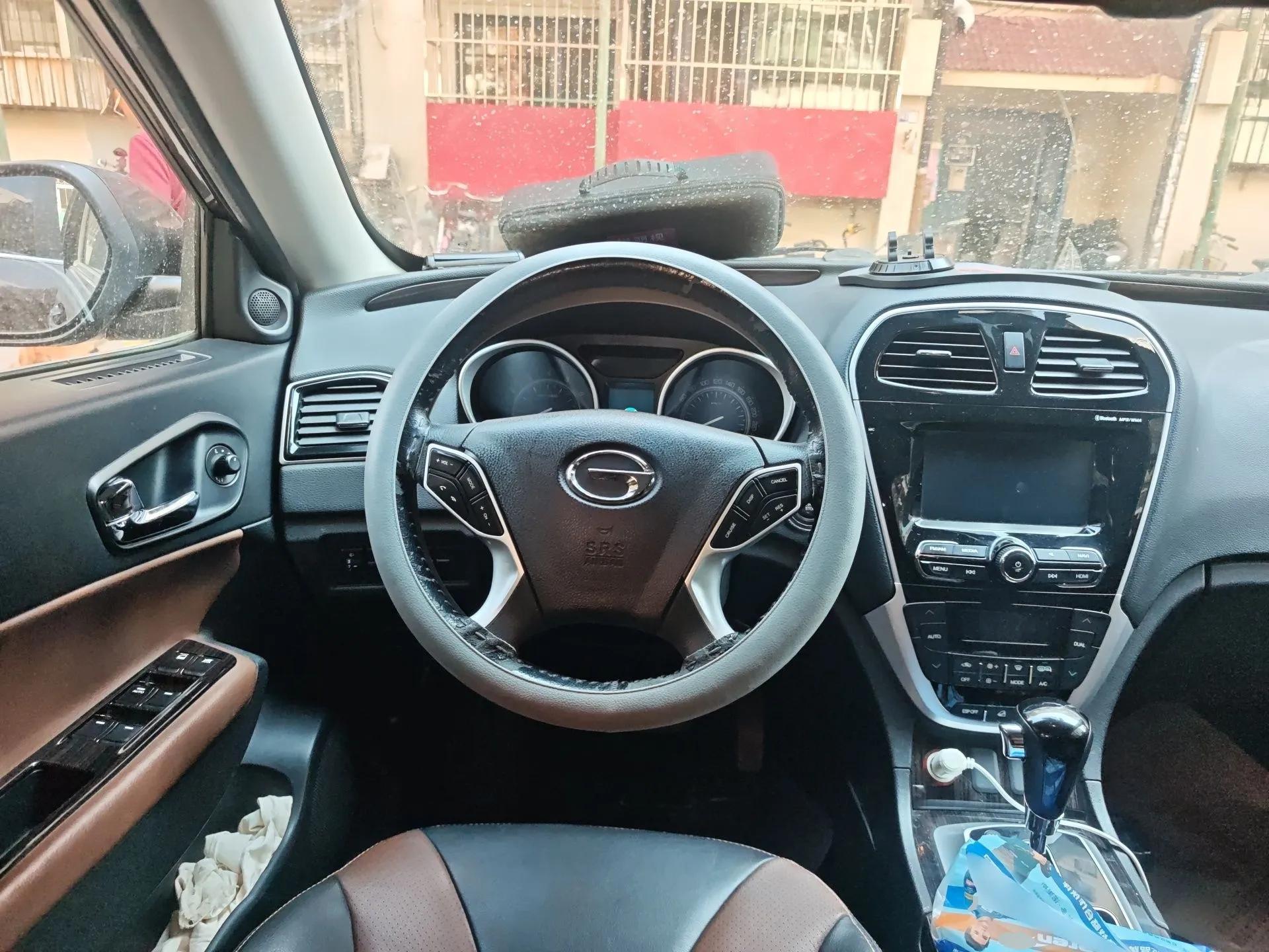 GAC Trumpchi GS5 Super 2015 2.0L Automatic Two-Wheel Drive Luxury Navigation Edition — миниатюра 11