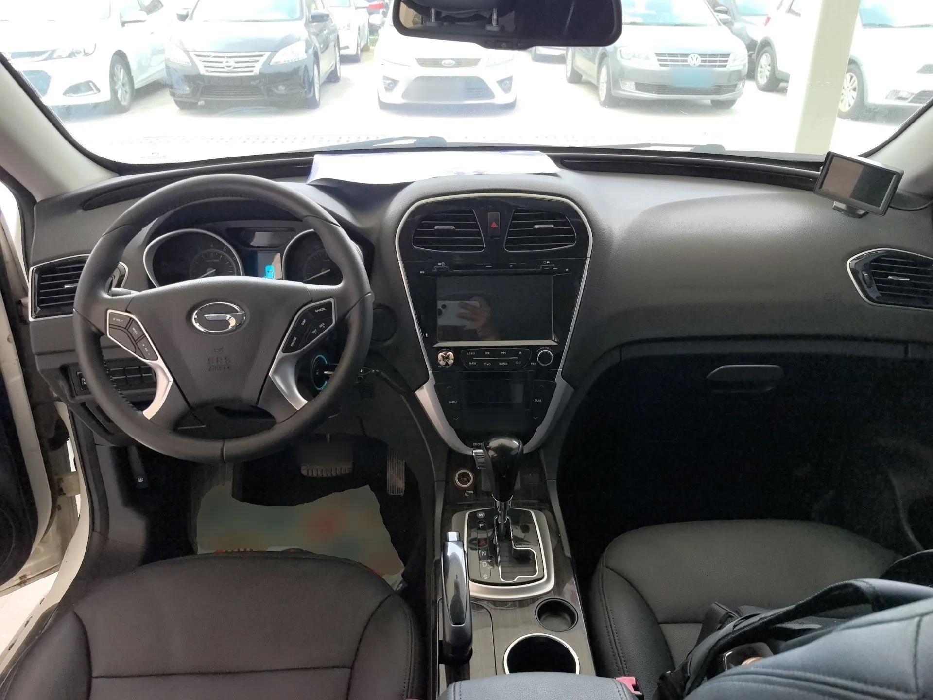 GAC Trumpchi GS5 Super 2015 2.0L Automatic Two-Wheel Drive Comfort Edition — миниатюра 12