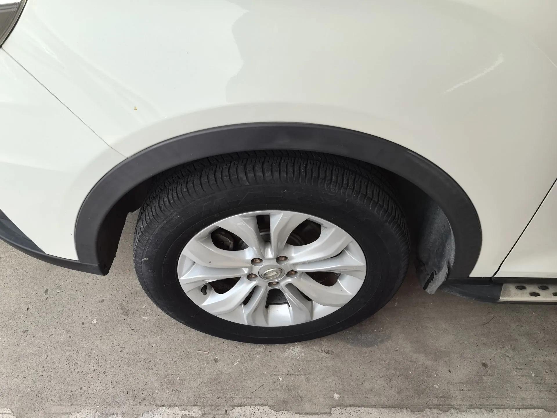 GAC Trumpchi GS5 Super 2015 2.0L Automatic Two-Wheel Drive Comfort Edition — миниатюра 9