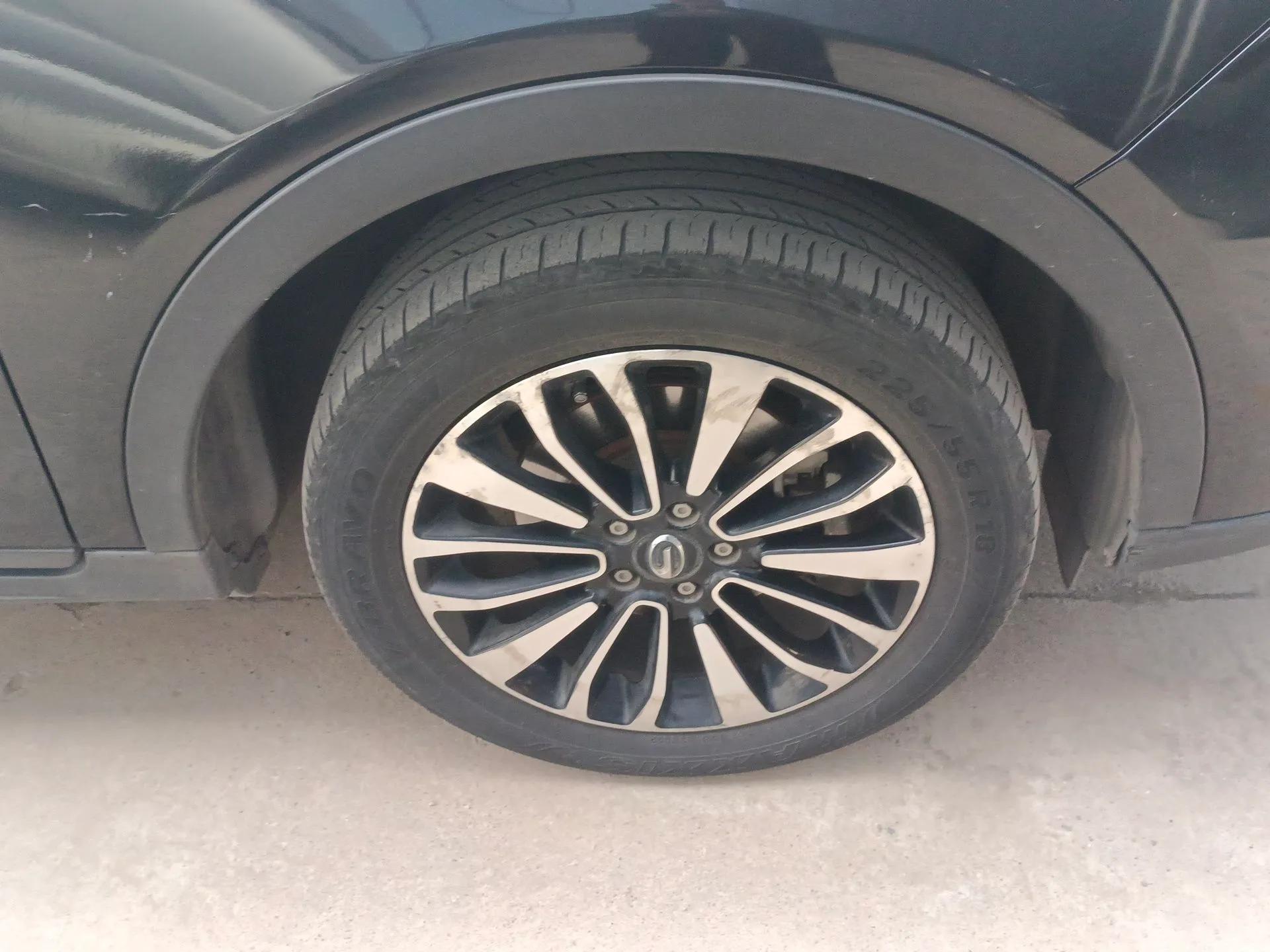 GAC Trumpchi GS5 Super 2015 1.8T Automatic Two-Wheel Drive Luxury Edition — миниатюра 8