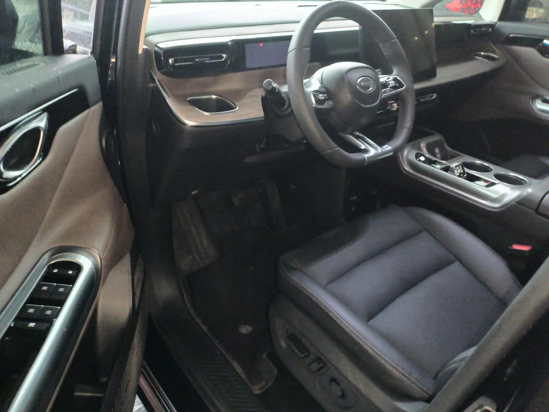 GAC Trumpchi E8 2024 Honor Series 2.0L Honor Edition — миниатюра 17