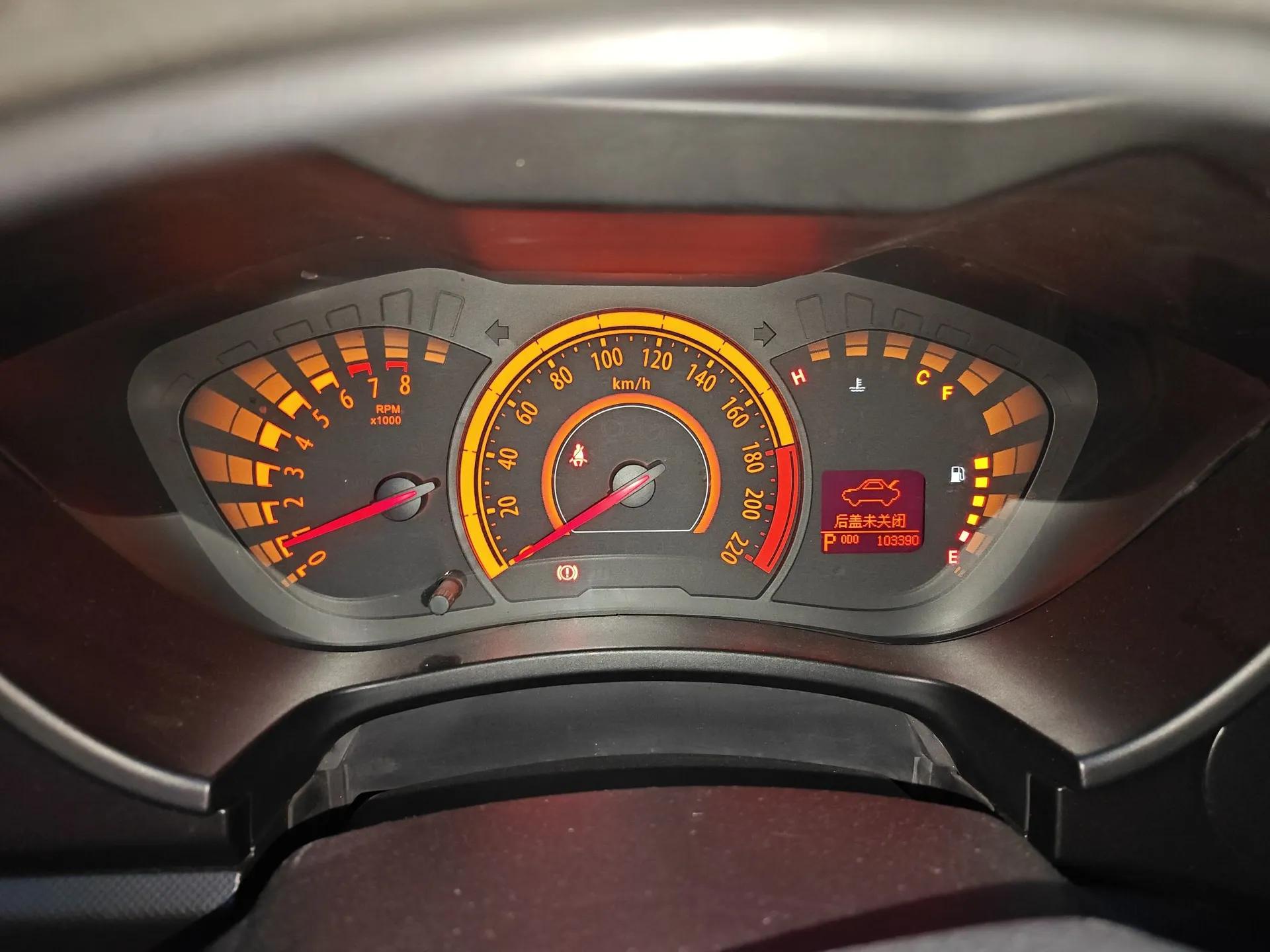 GAC Trumpchi GA3 2013 1.6L Automatic Elite ESP Edition — миниатюра 12