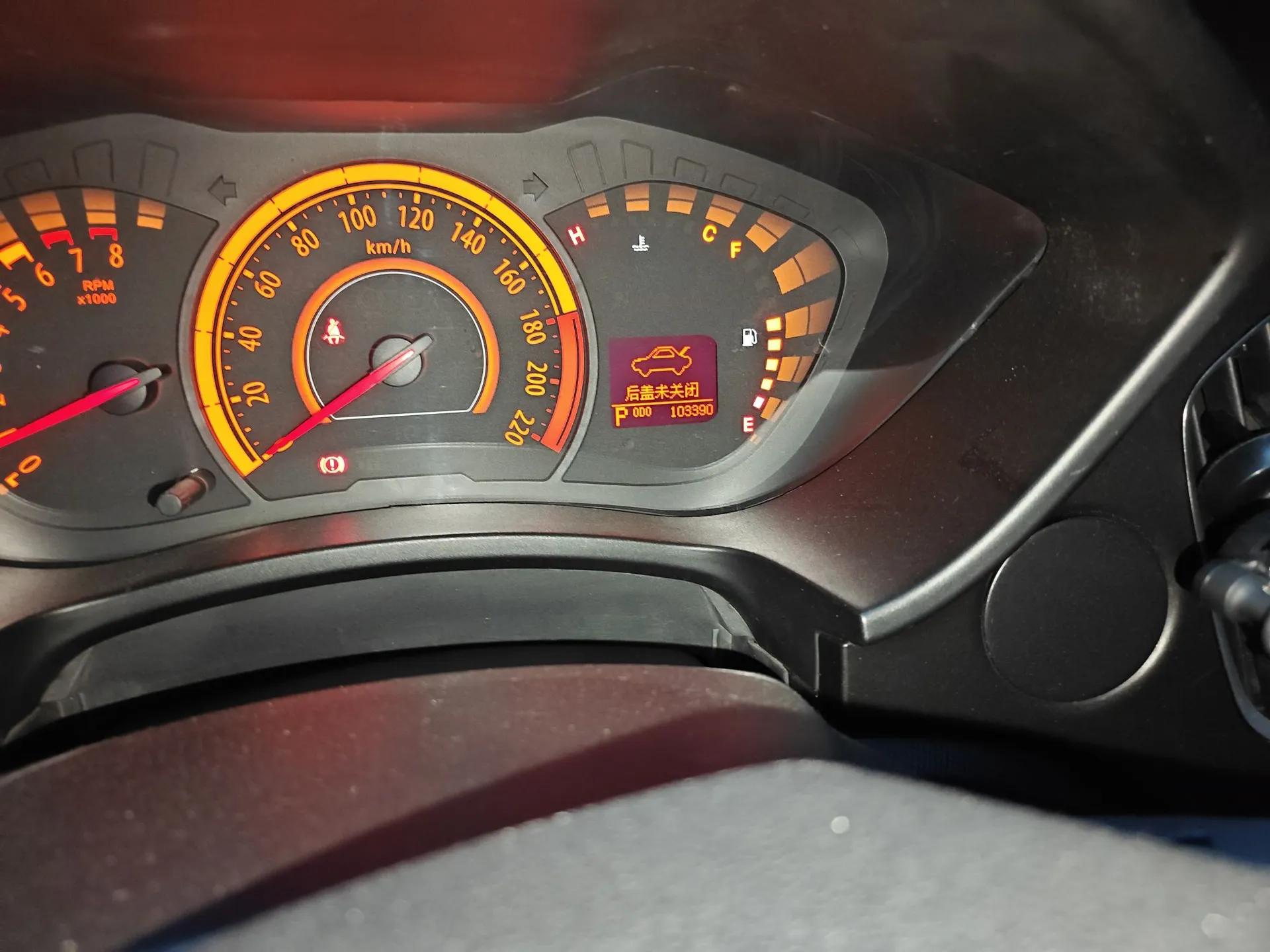 GAC Trumpchi GA3 2013 1.6L Automatic Elite ESP Edition — миниатюра 13