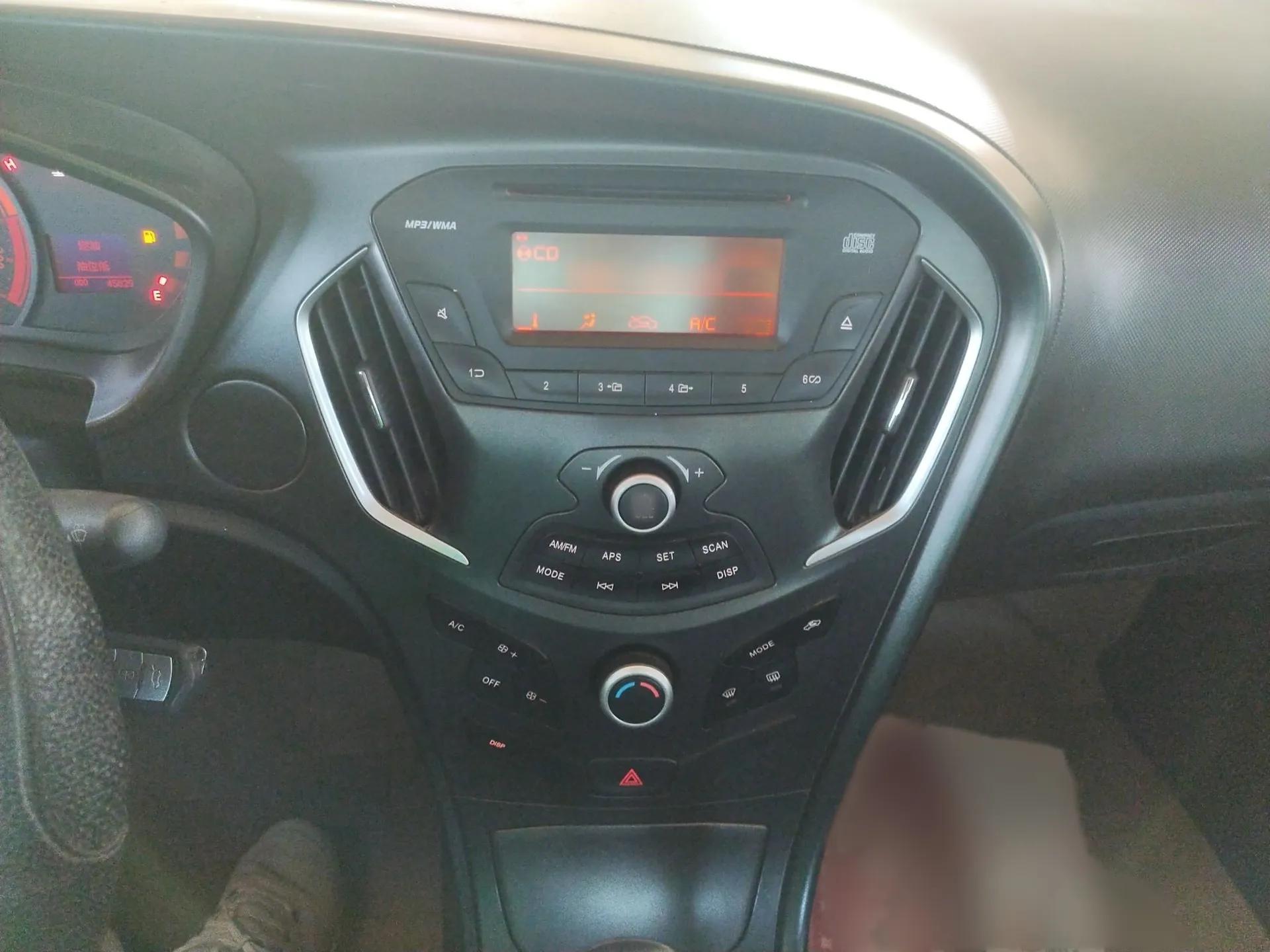 GAC Trumpchi GA3 2013 1.6L Manual Elite Edition — миниатюра 15