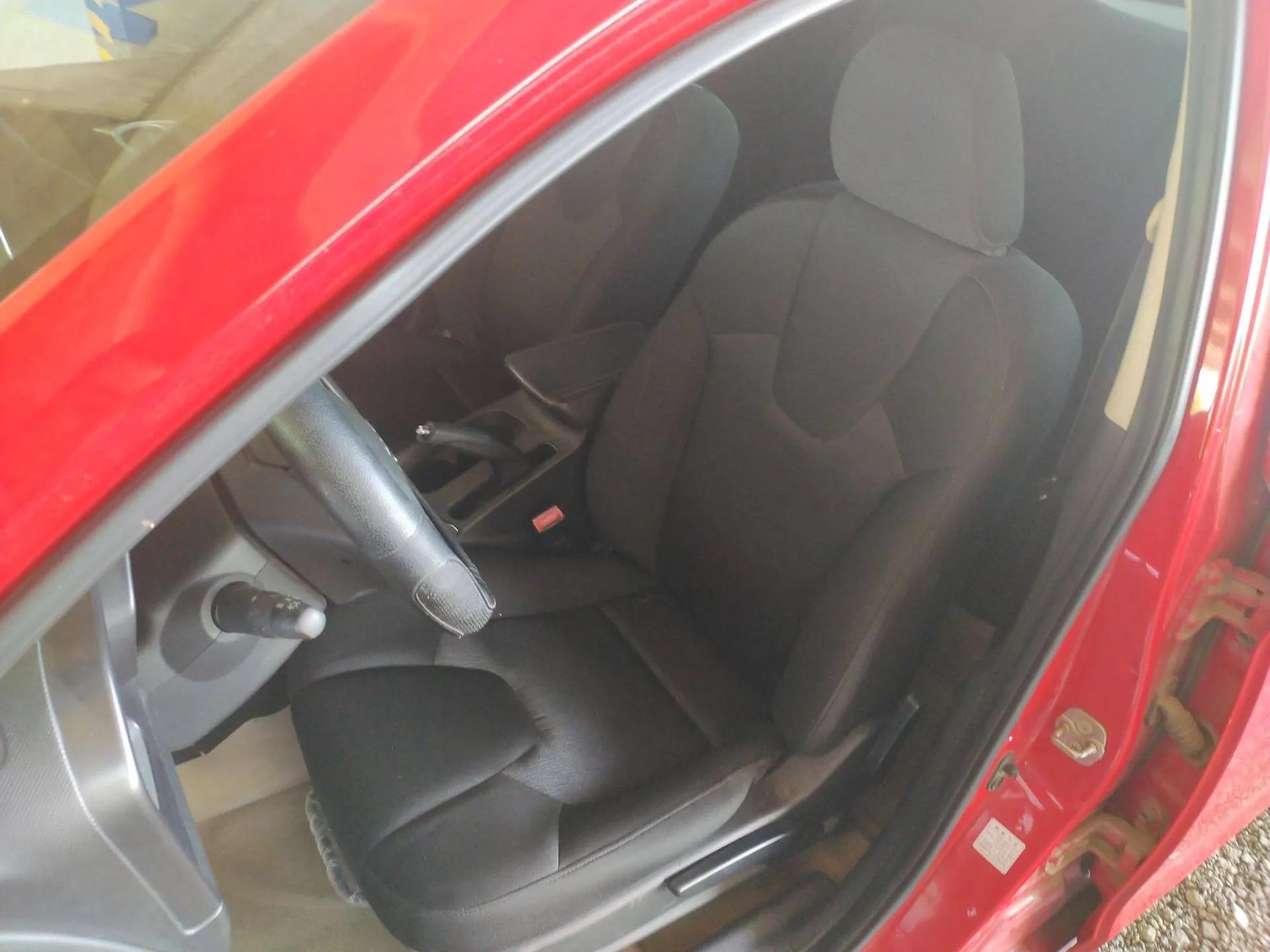 GAC Trumpchi GA3 2013 1.6L Manual Elite Edition — миниатюра 17