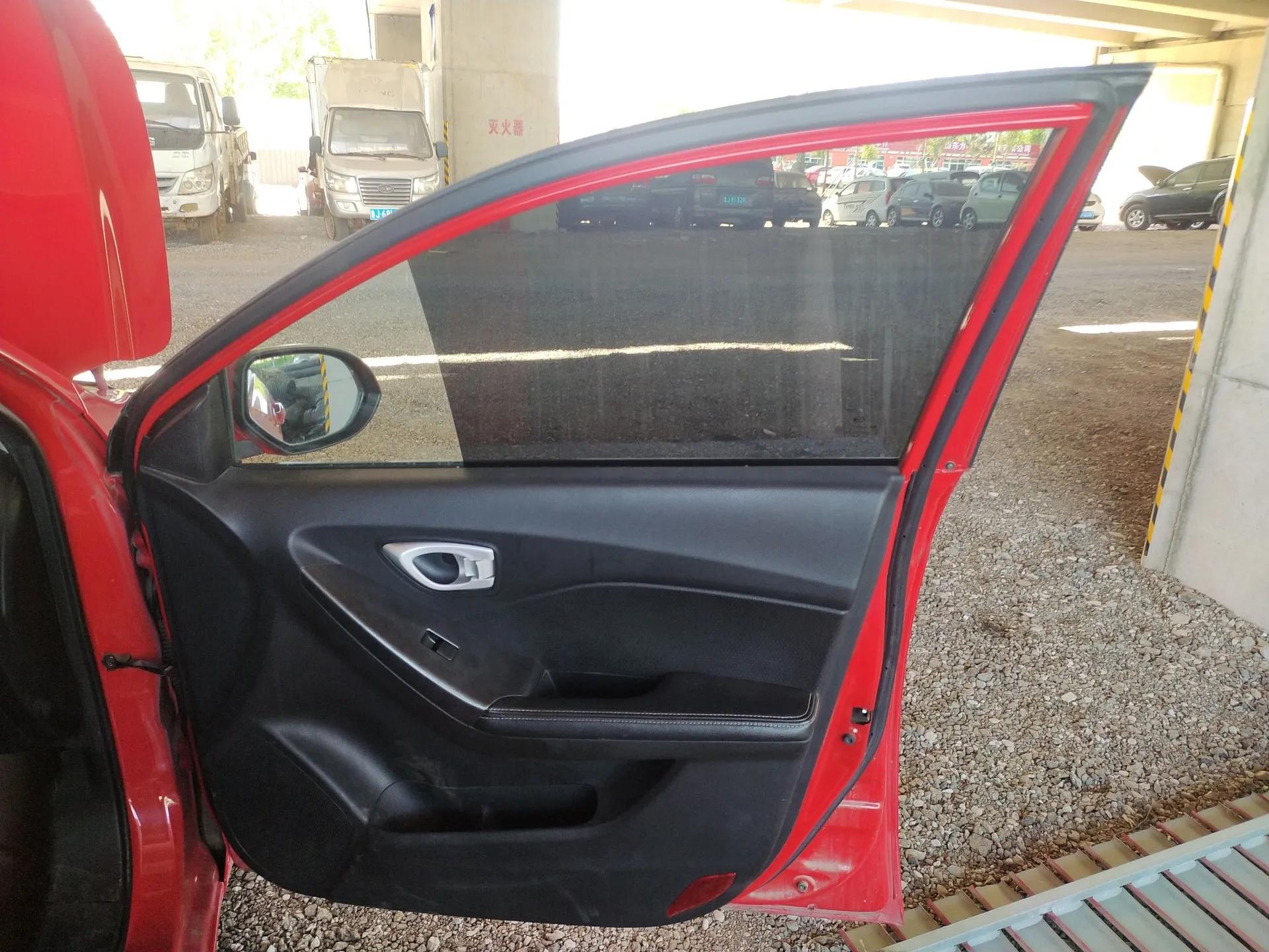 GAC Trumpchi GA3 2013 1.6L Manual Elite Edition — миниатюра 24