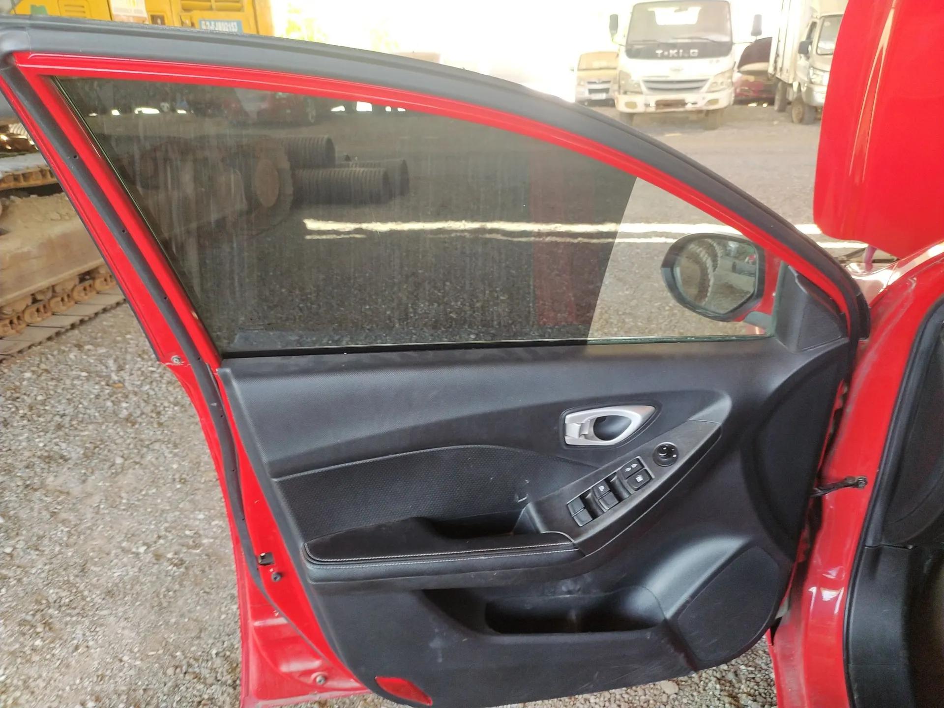 GAC Trumpchi GA3 2013 1.6L Manual Elite Edition — миниатюра 26