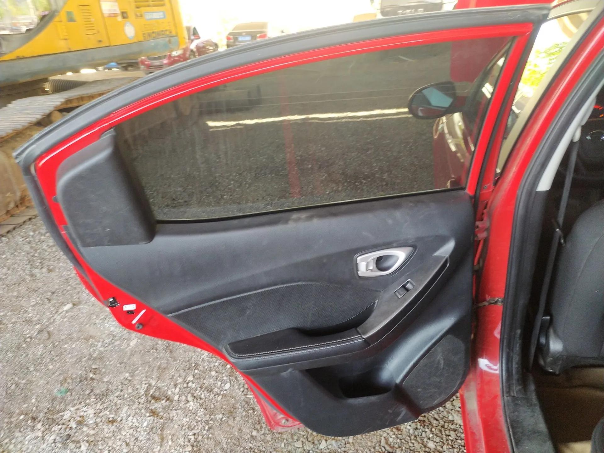 GAC Trumpchi GA3 2013 1.6L Manual Elite Edition — миниатюра 27